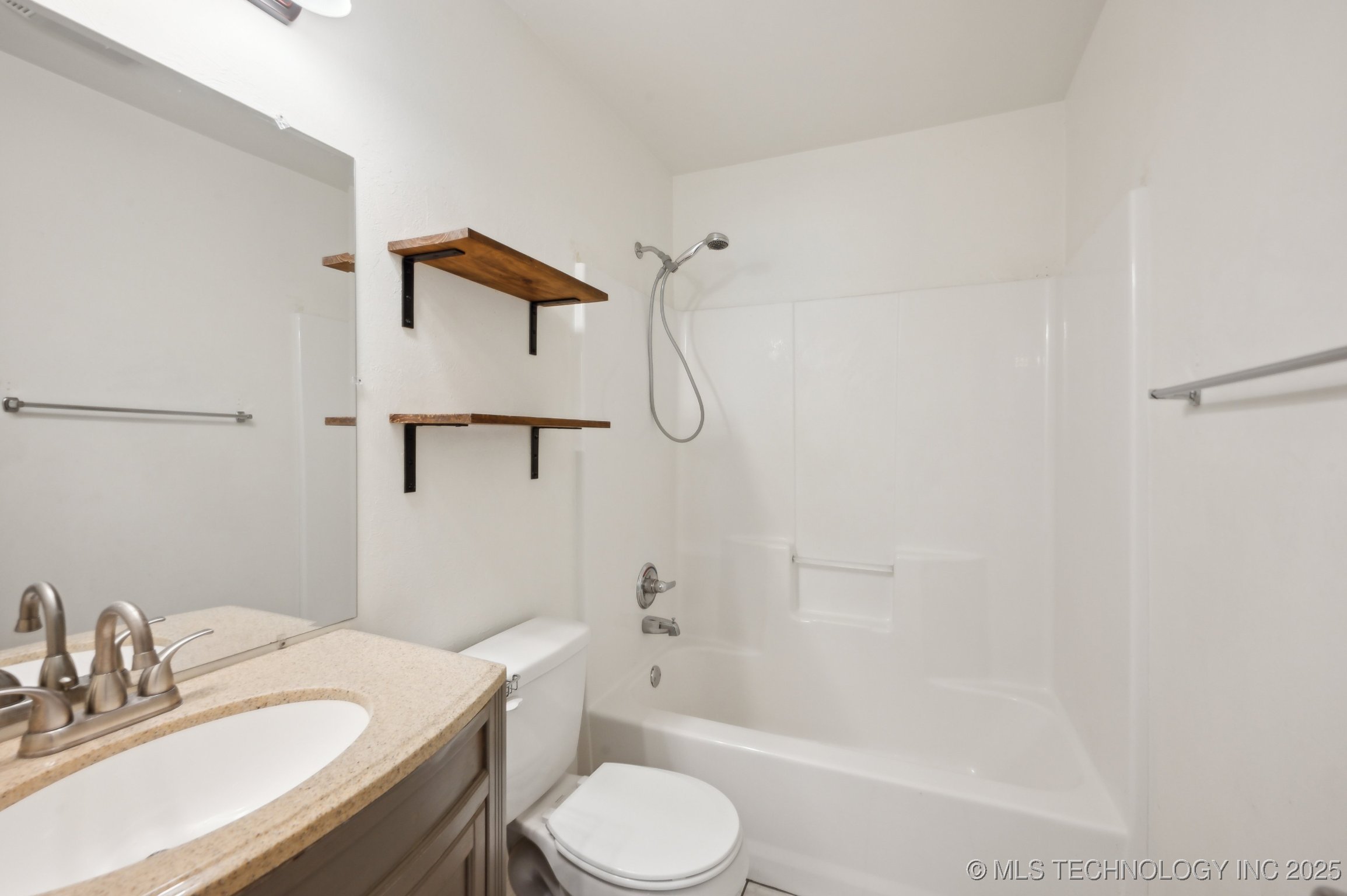 210 E 15th Street