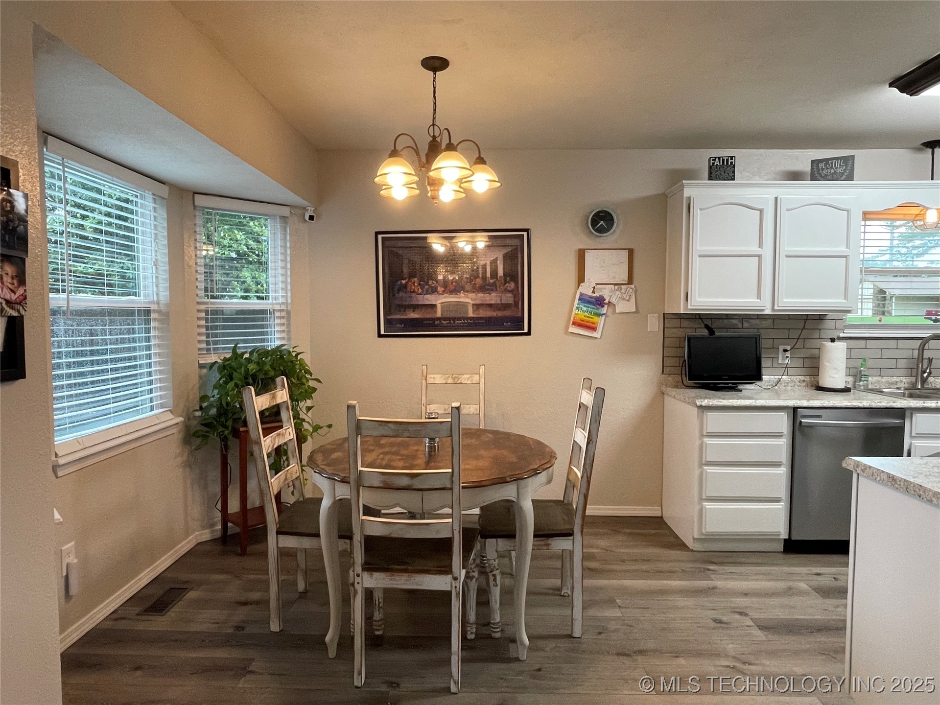 3800 S Narcissus Avenue