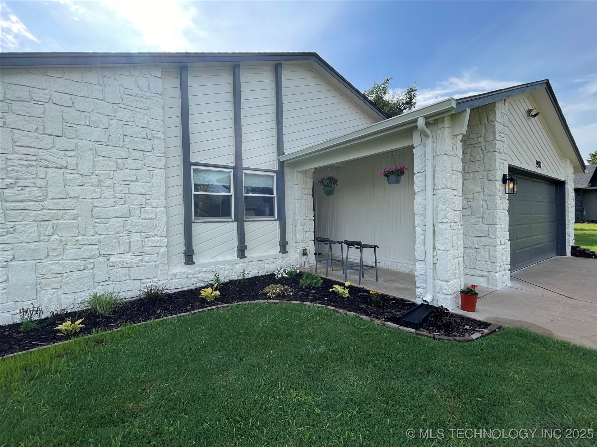 3800 S Narcissus Avenue