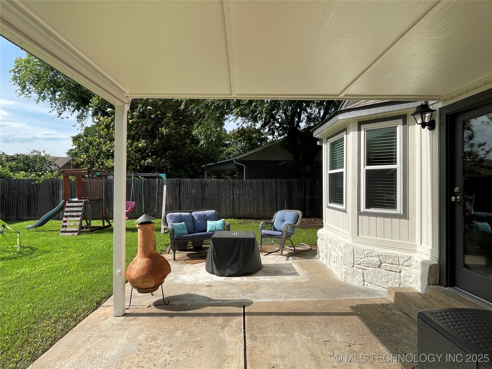 3800 S Narcissus Avenue