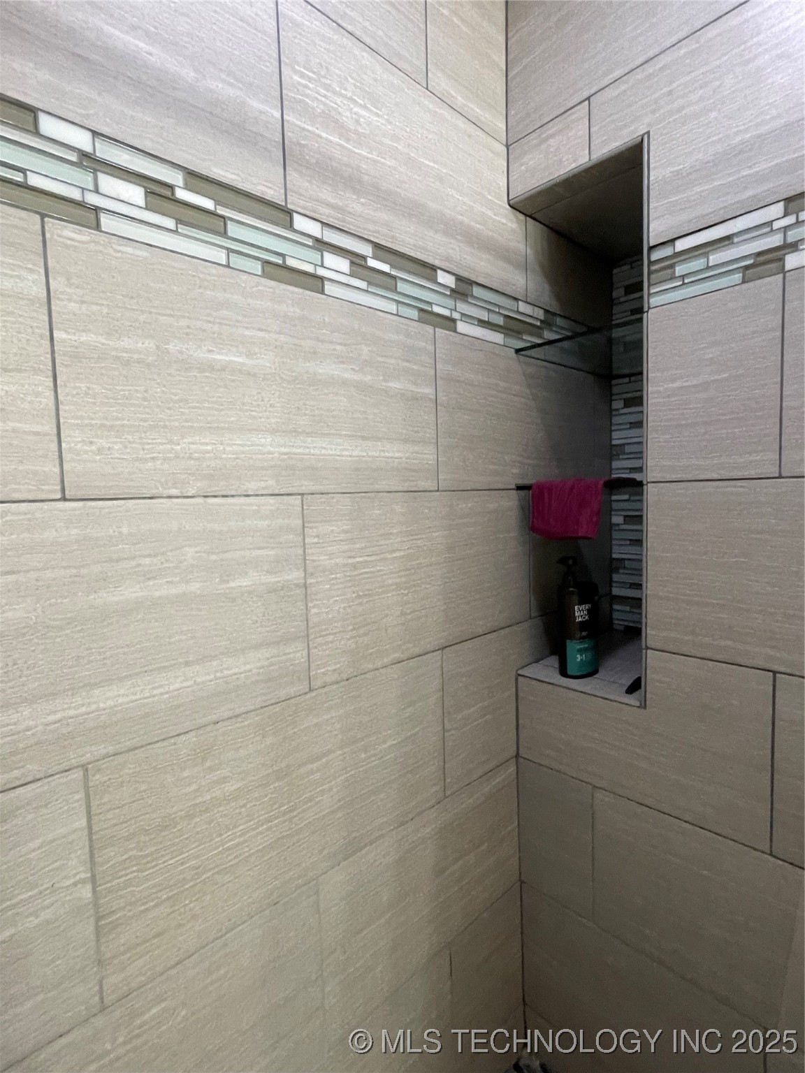 3800 S Narcissus Avenue