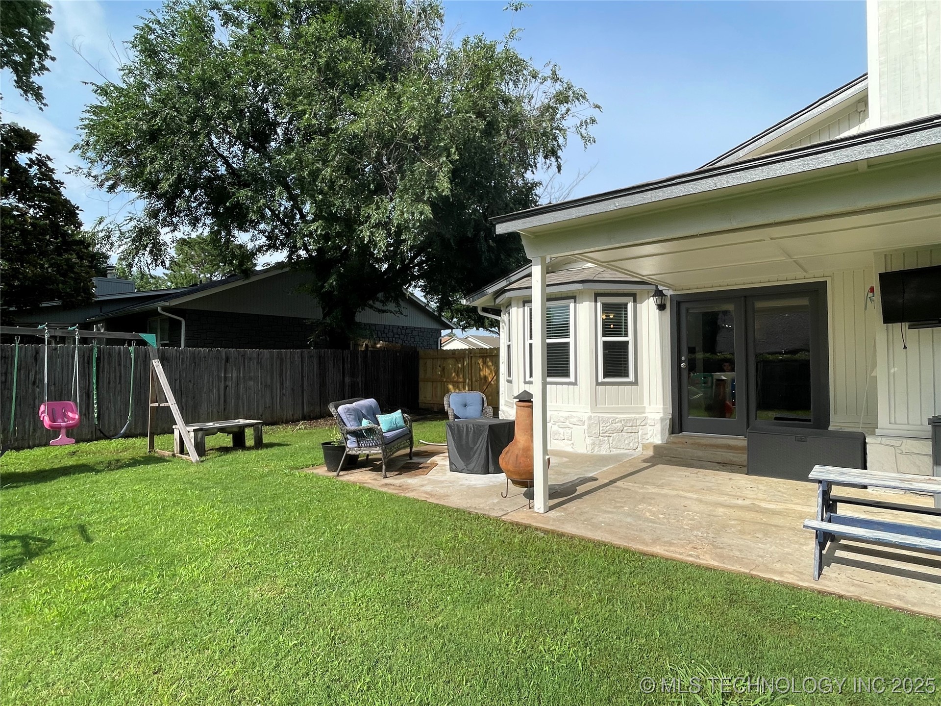 3800 S Narcissus Avenue