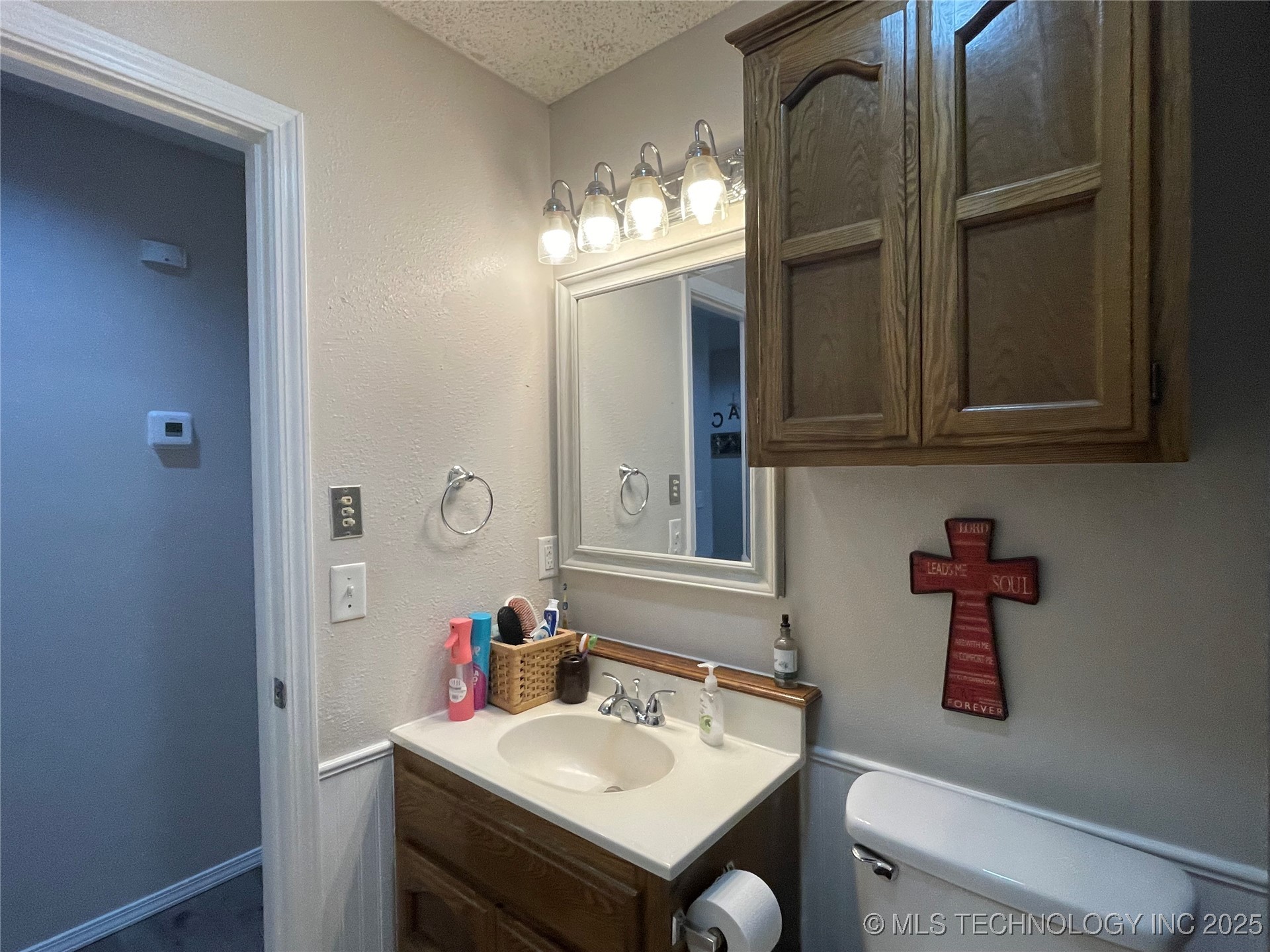 3800 S Narcissus Avenue