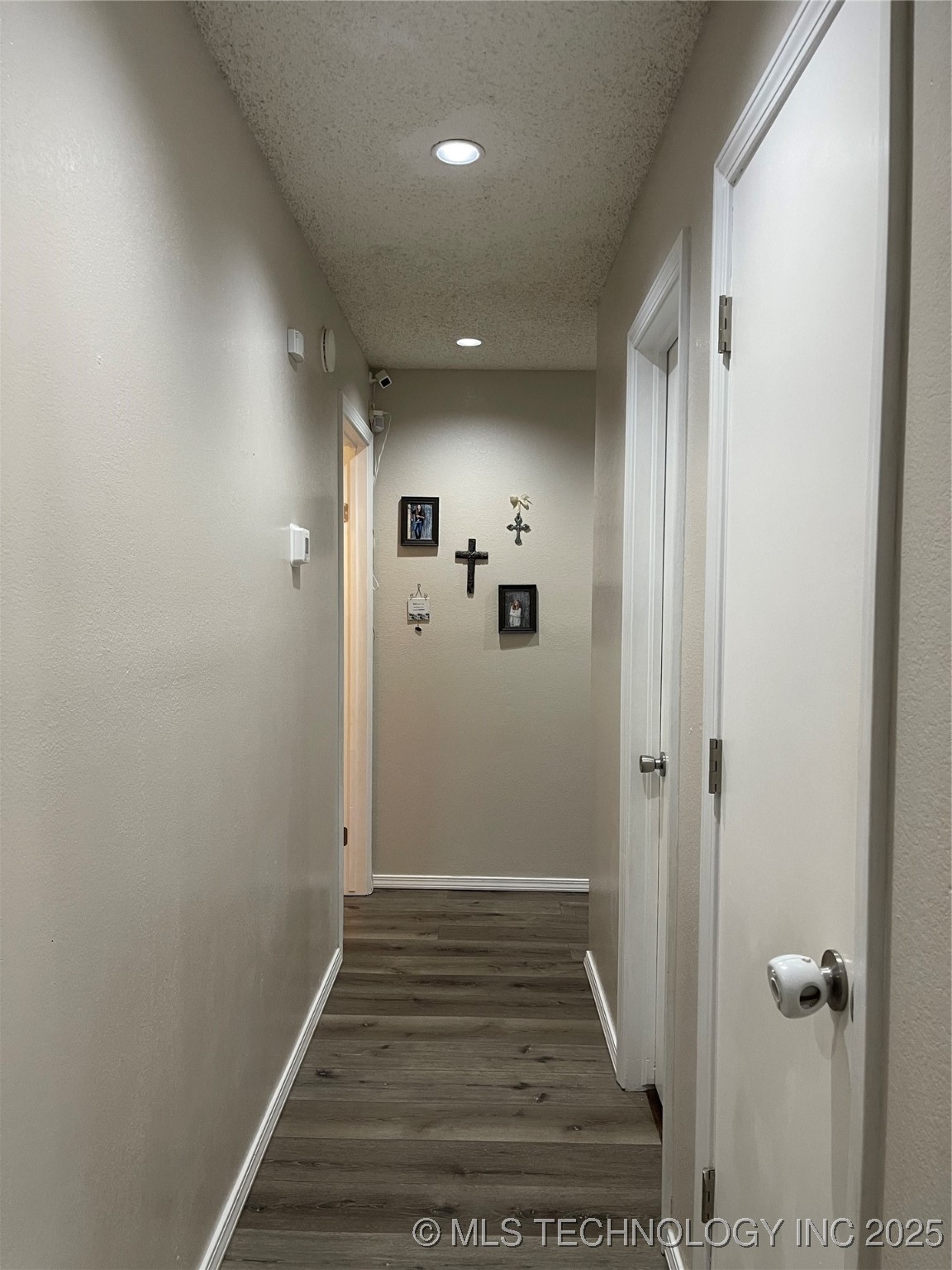 3800 S Narcissus Avenue