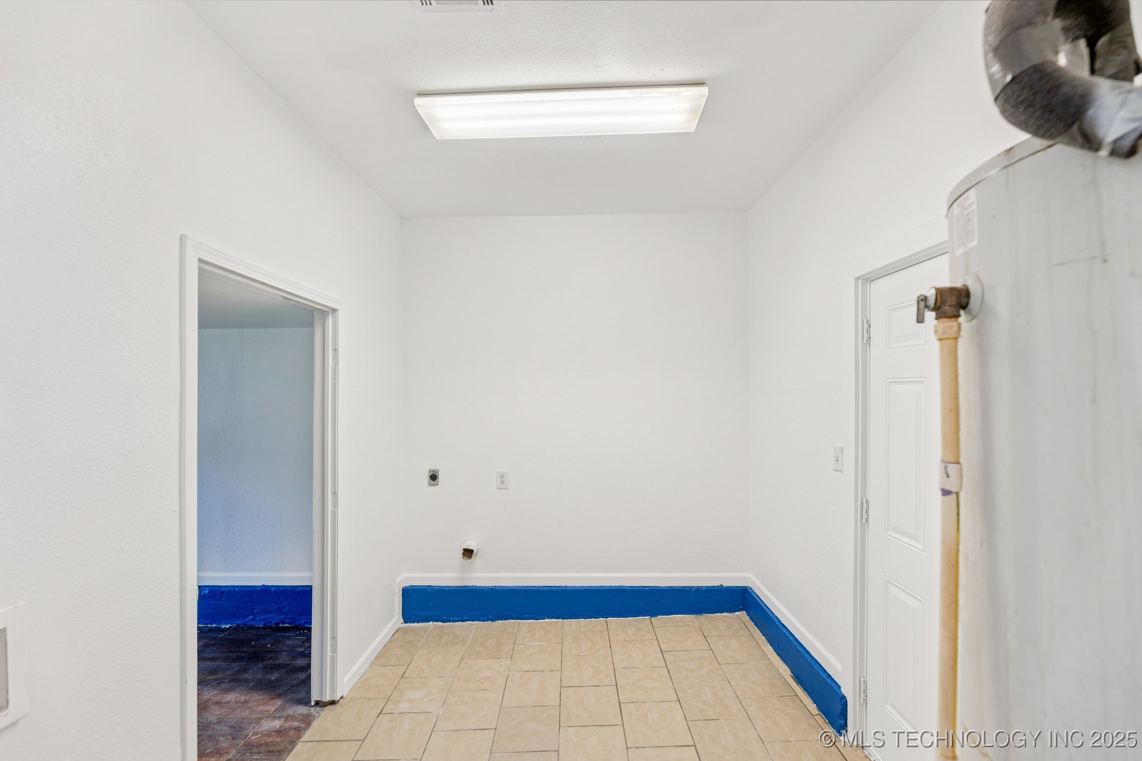 2127 W 48th Place
