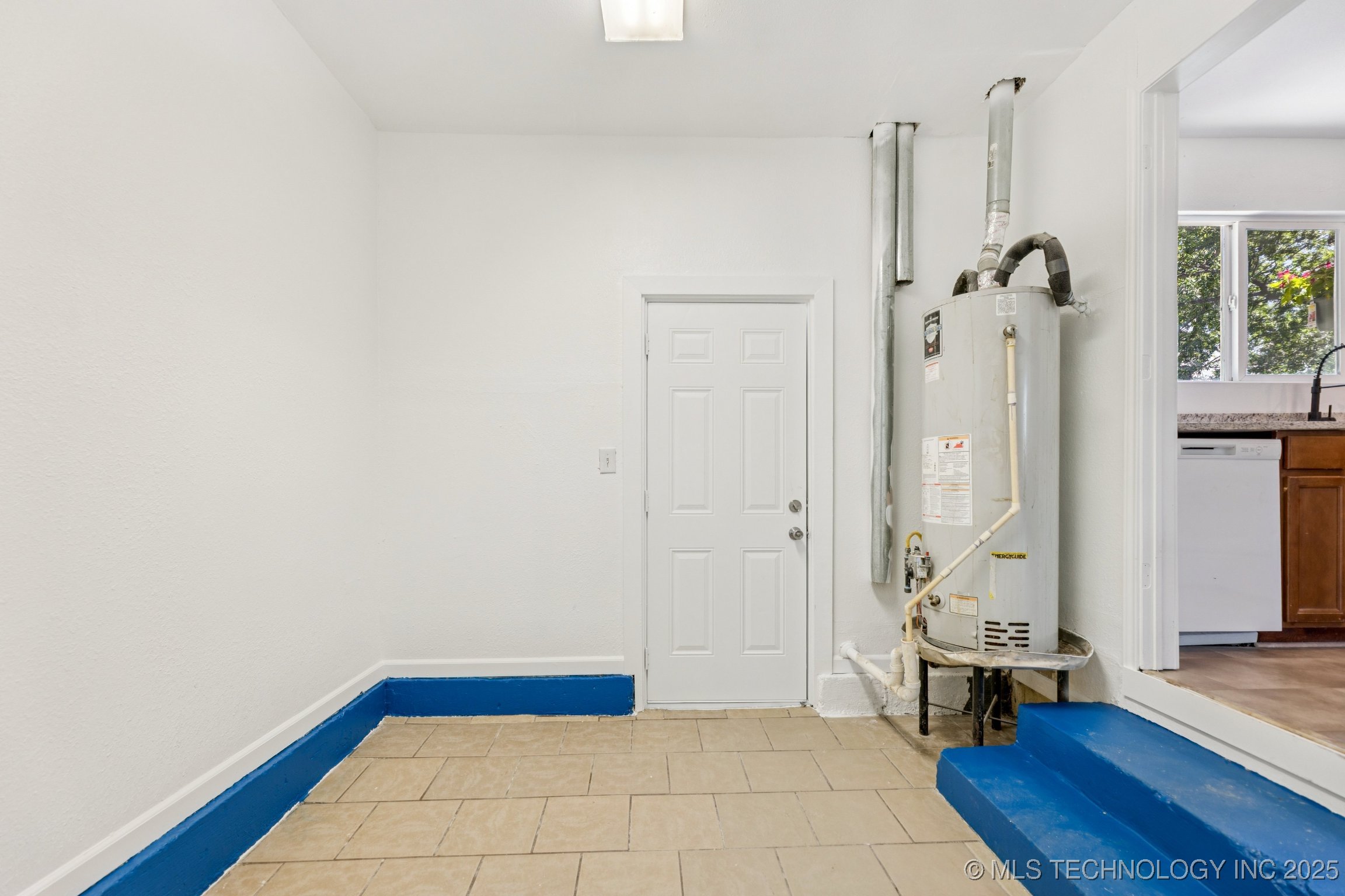 2127 W 48th Place