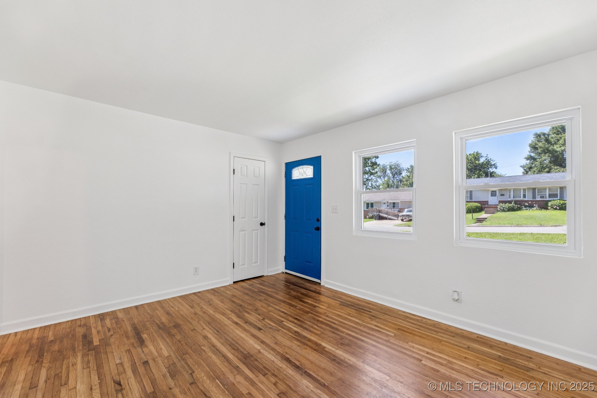 2127 W 48th Place