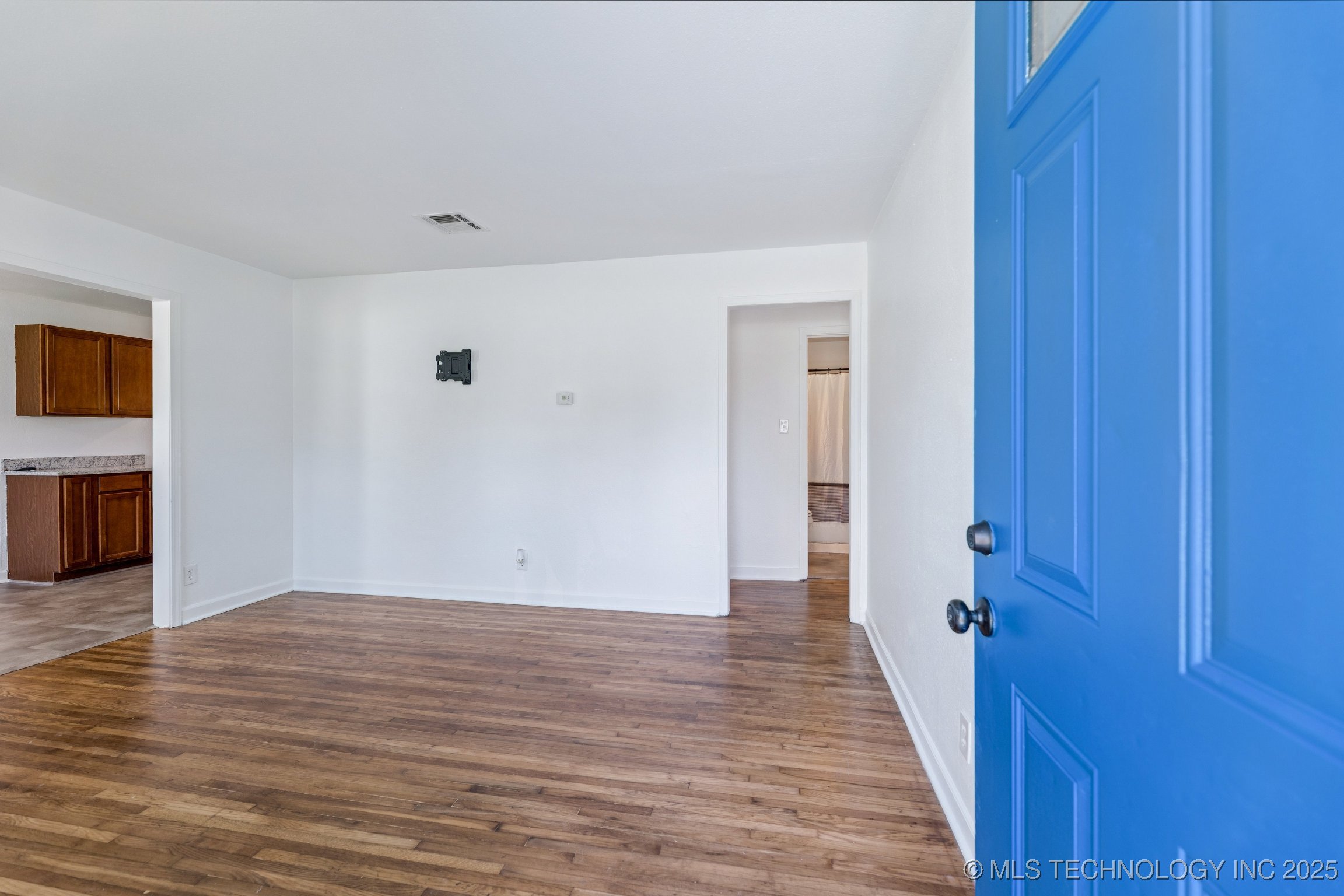 2127 W 48th Place