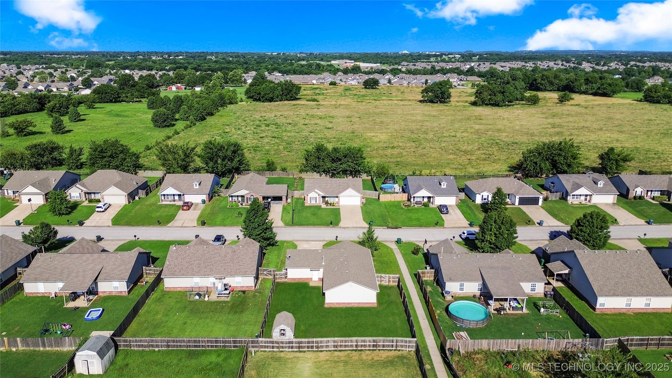 8745 S 261st East Avenue