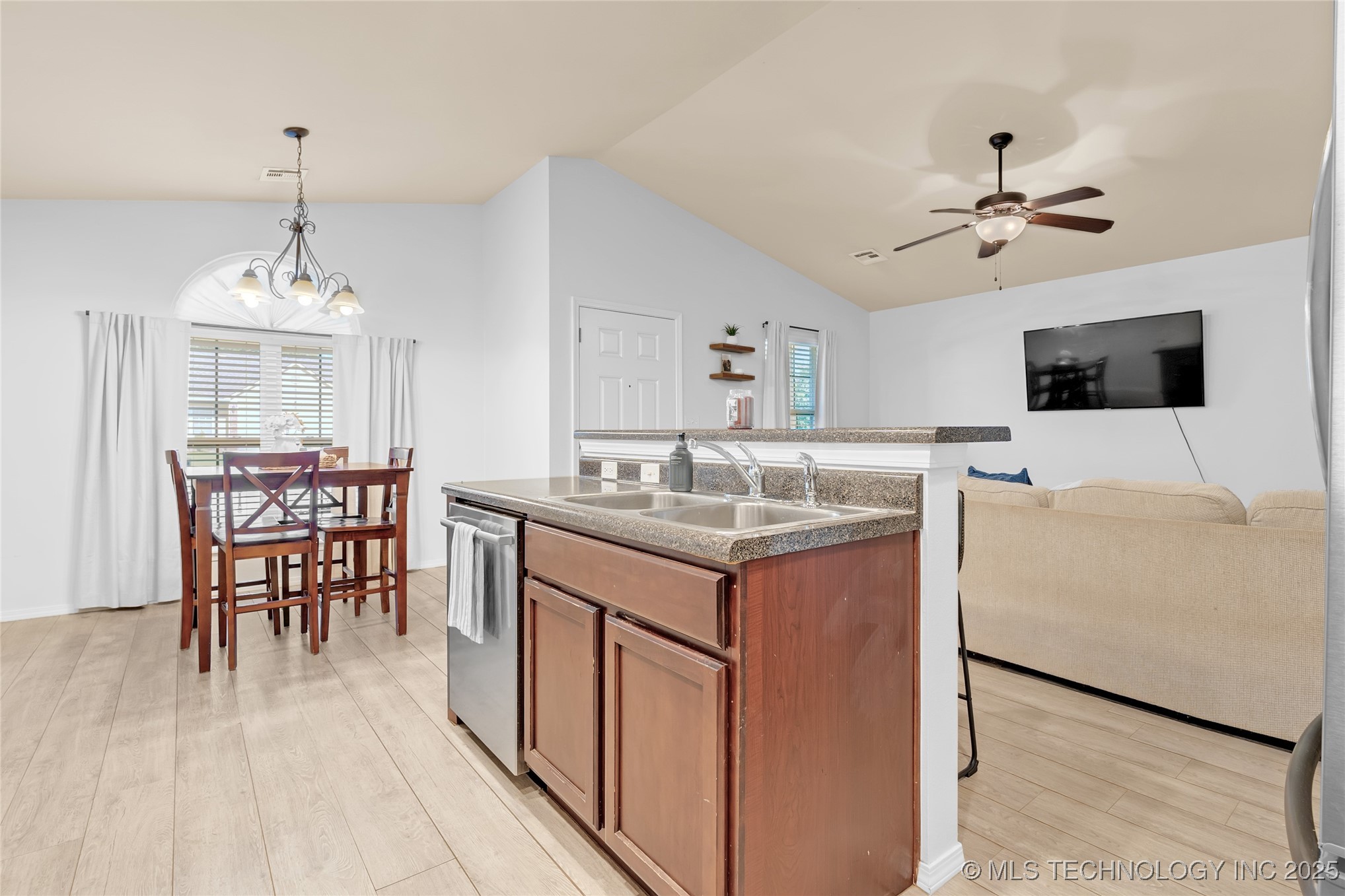 8745 S 261st East Avenue