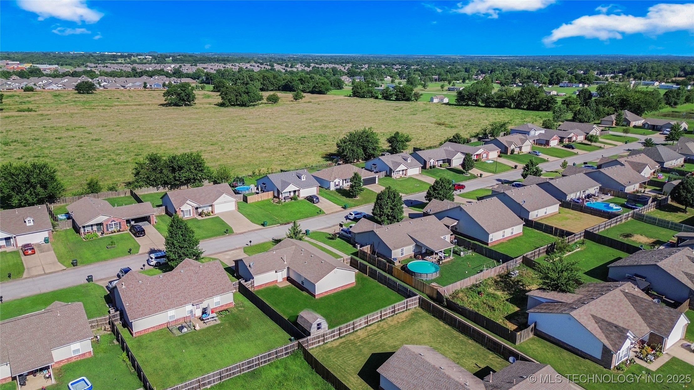 8745 S 261st East Avenue