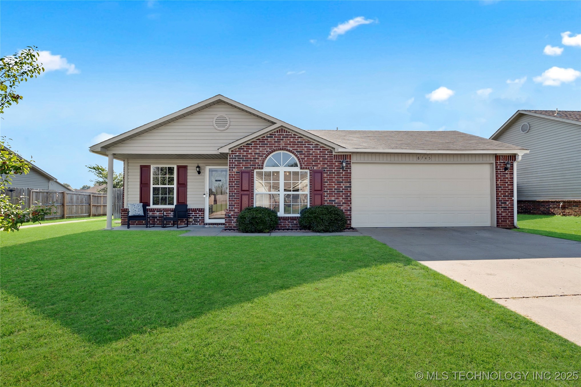 8745 S 261st East Avenue