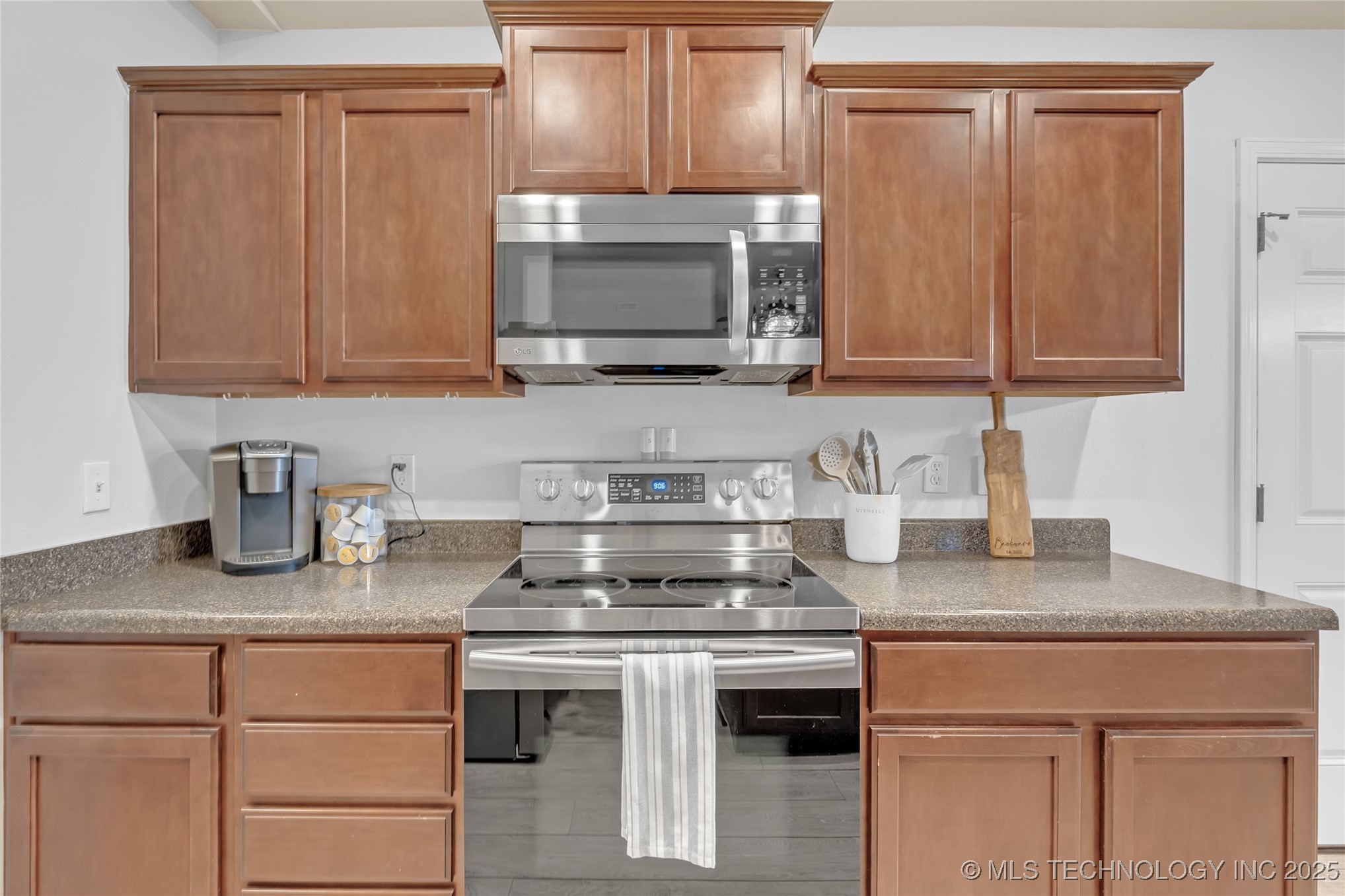 8745 S 261st East Avenue