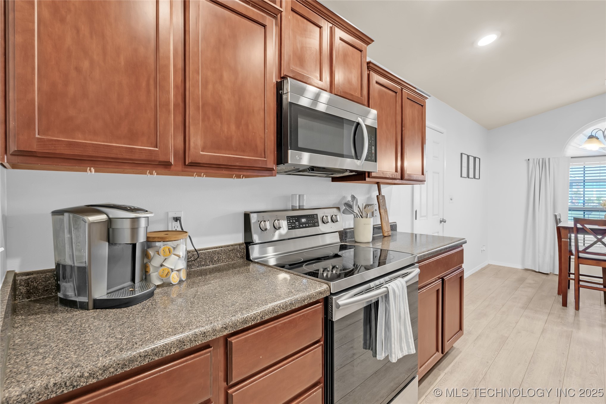 8745 S 261st East Avenue