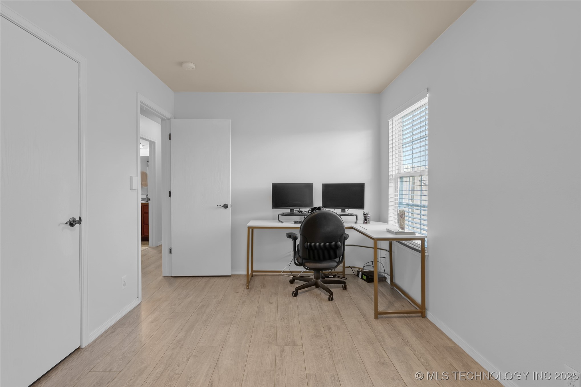 8745 S 261st East Avenue