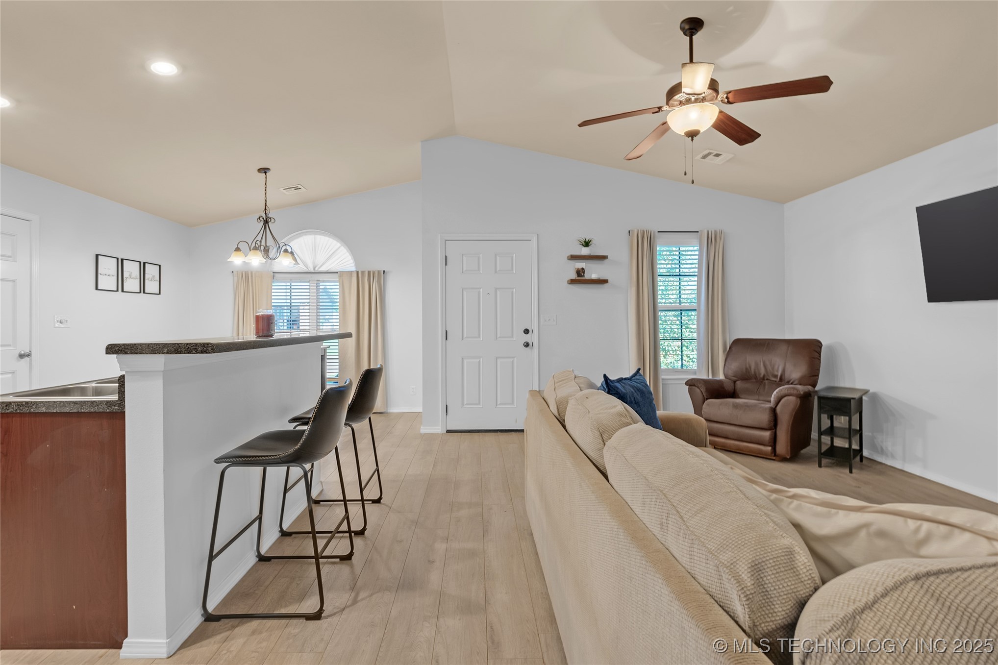 8745 S 261st East Avenue