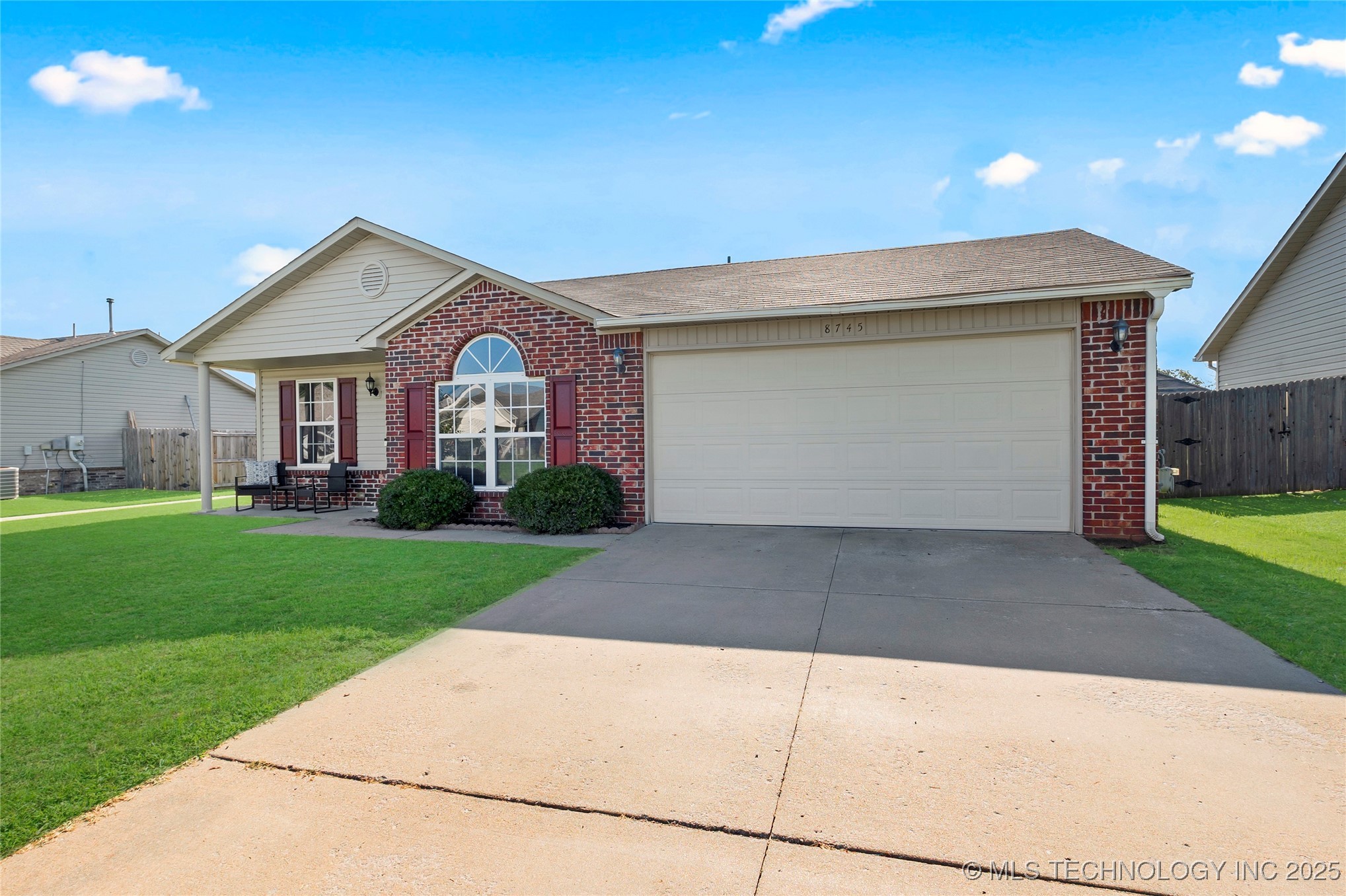 8745 S 261st East Avenue