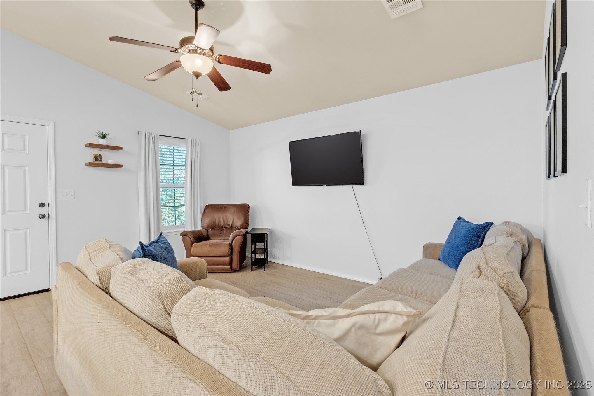 8745 S 261st East Avenue