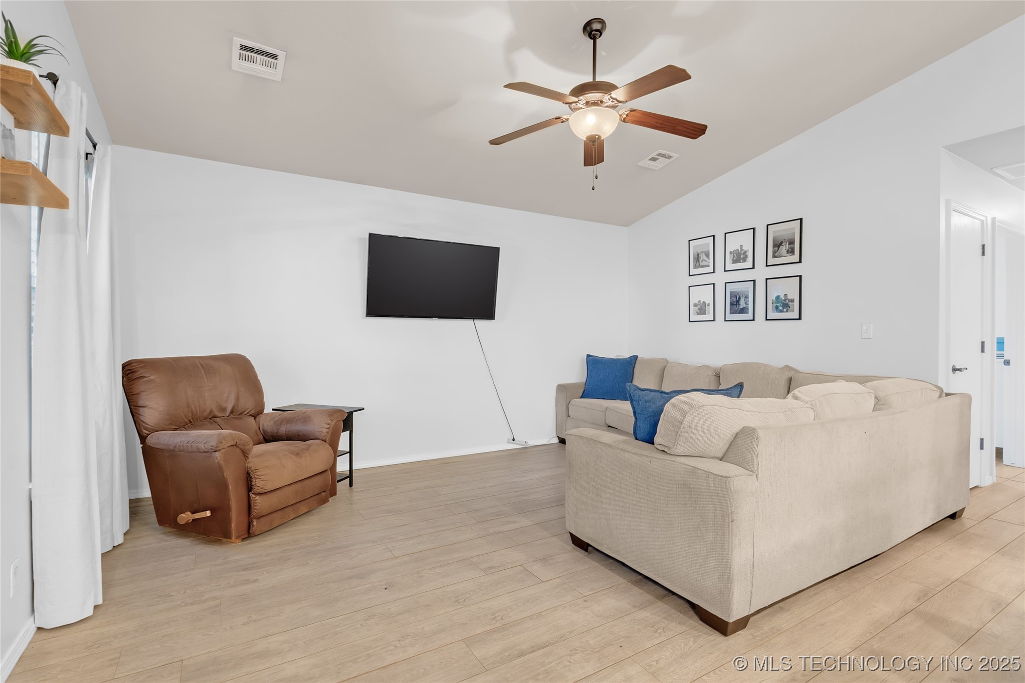 8745 S 261st East Avenue