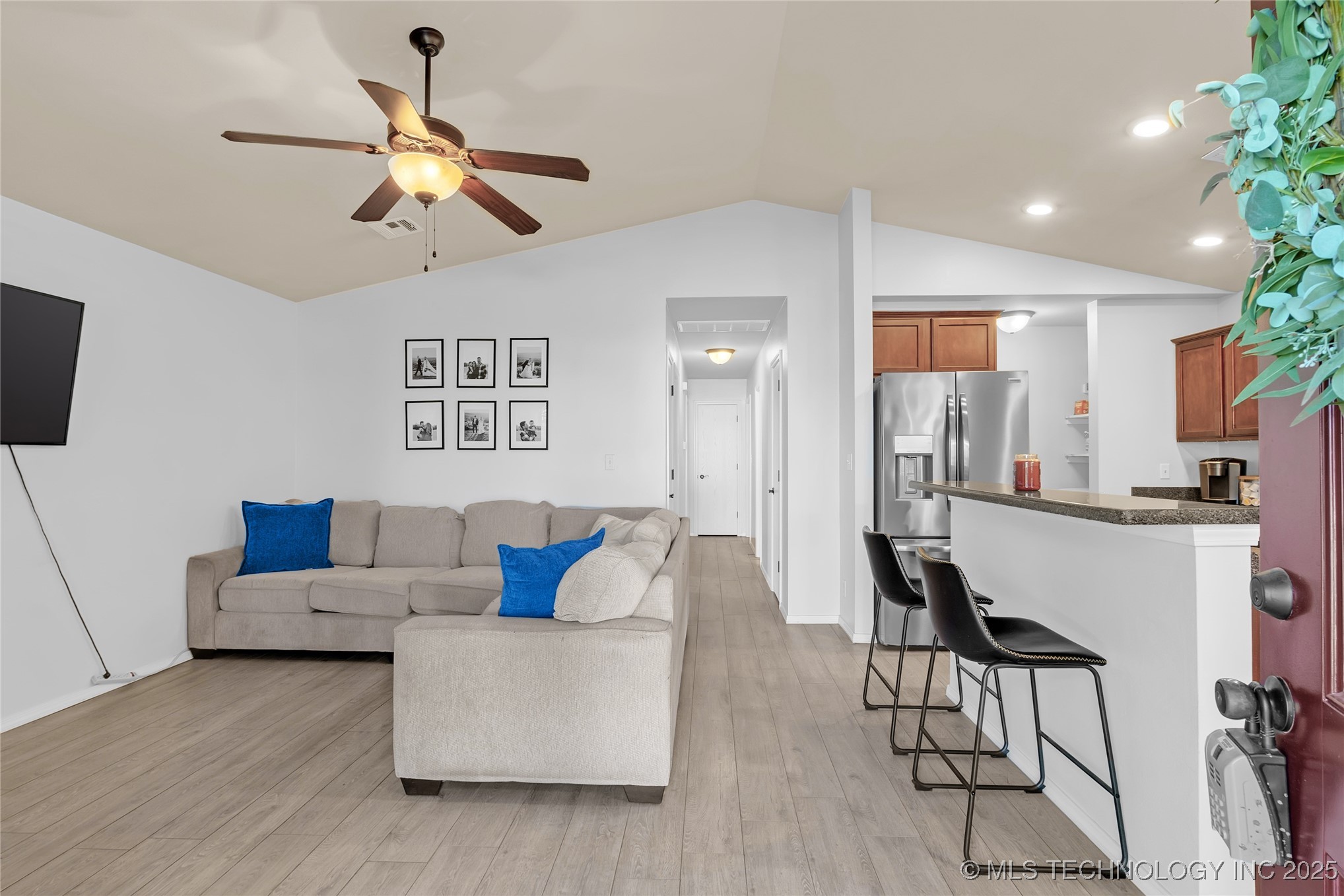 8745 S 261st East Avenue