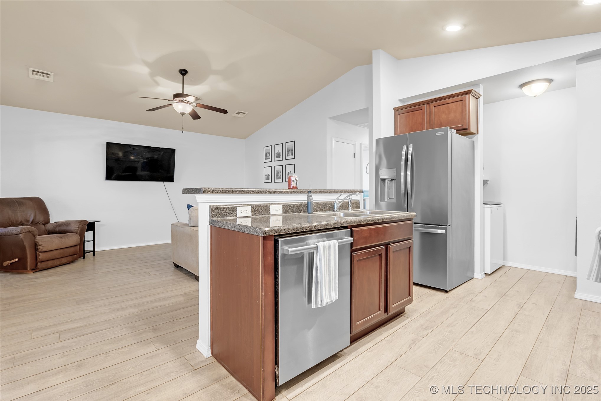 8745 S 261st East Avenue