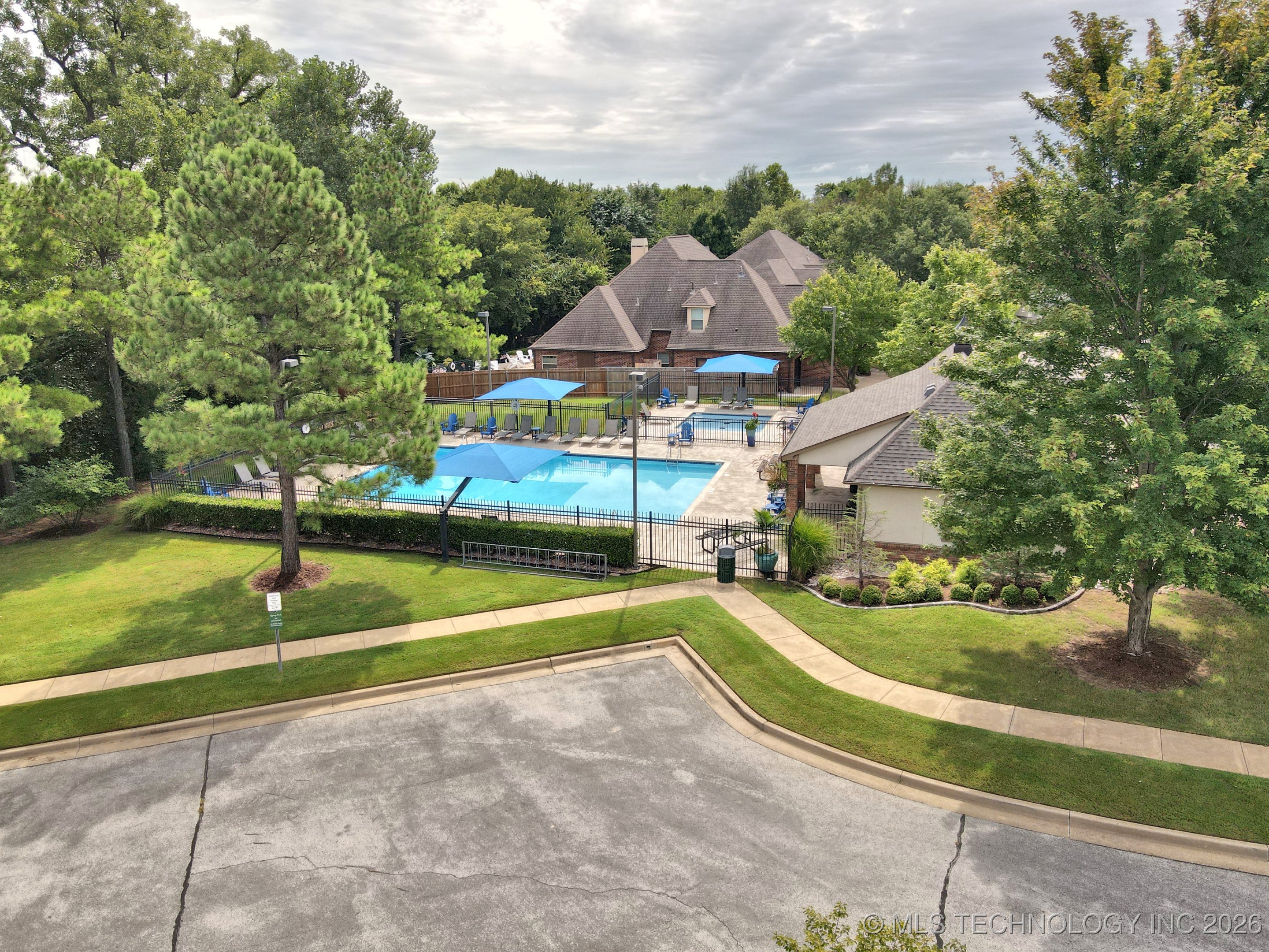 10512 S 91st East Avenue