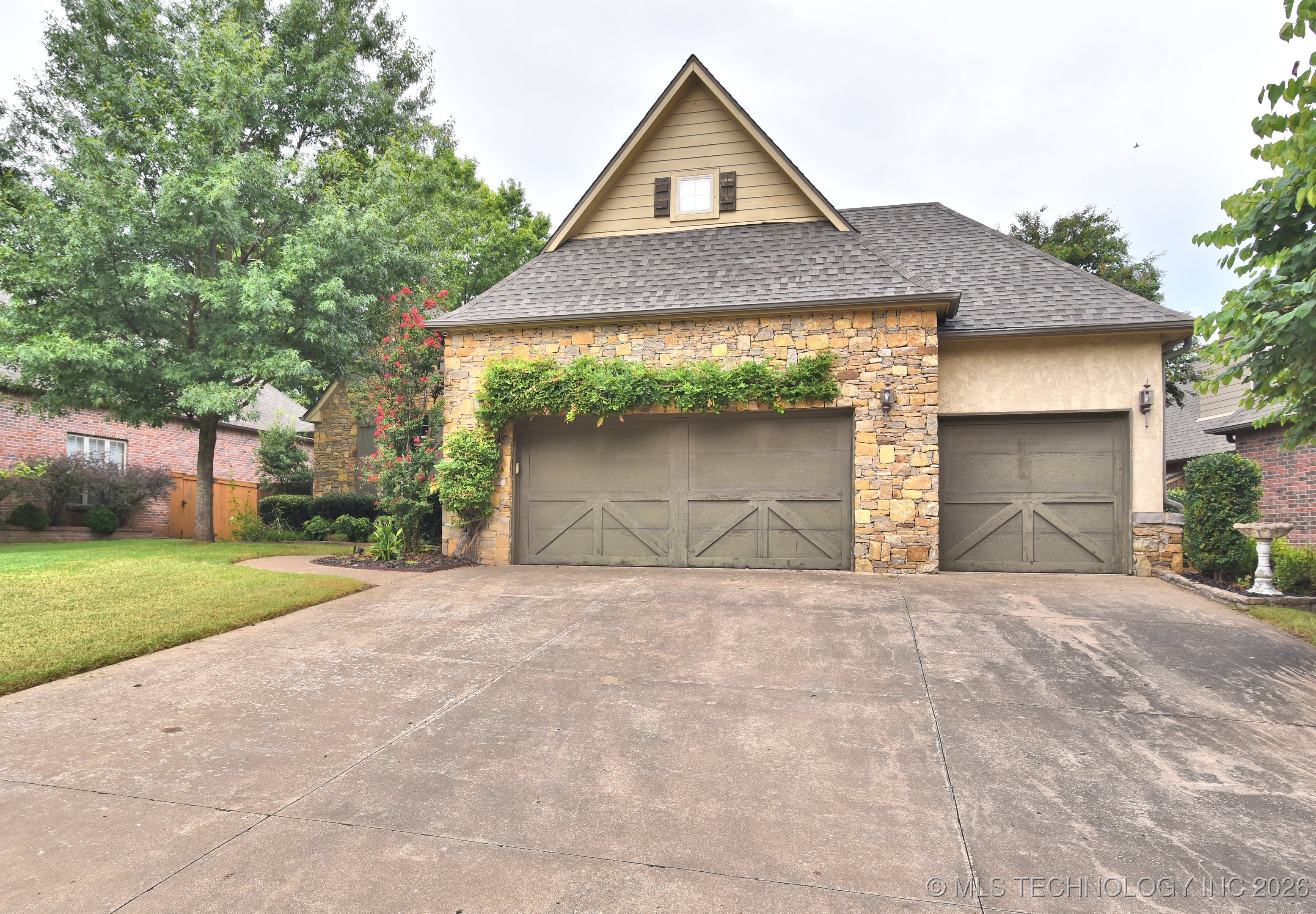 10512 S 91st East Avenue