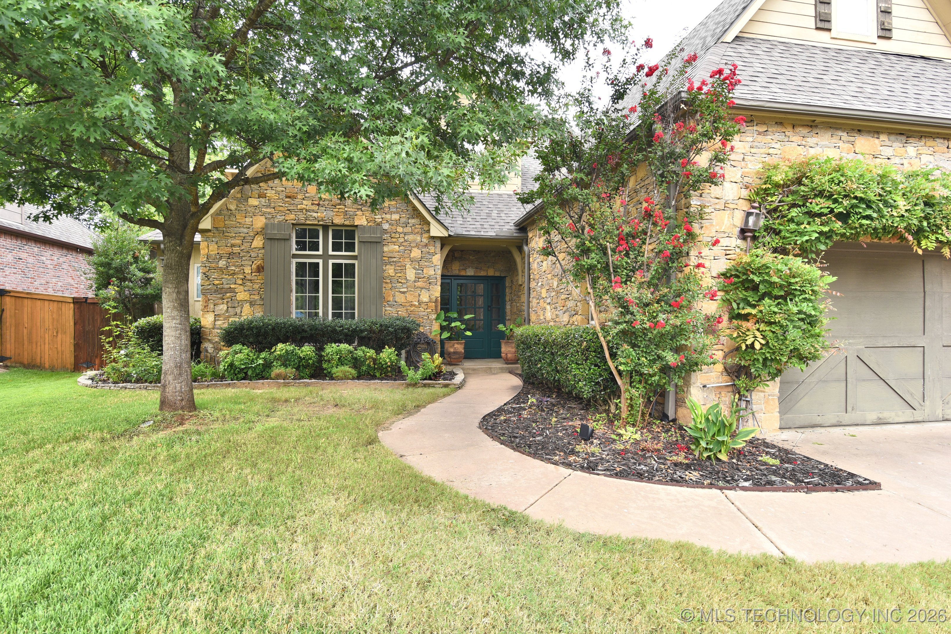 10512 S 91st East Avenue