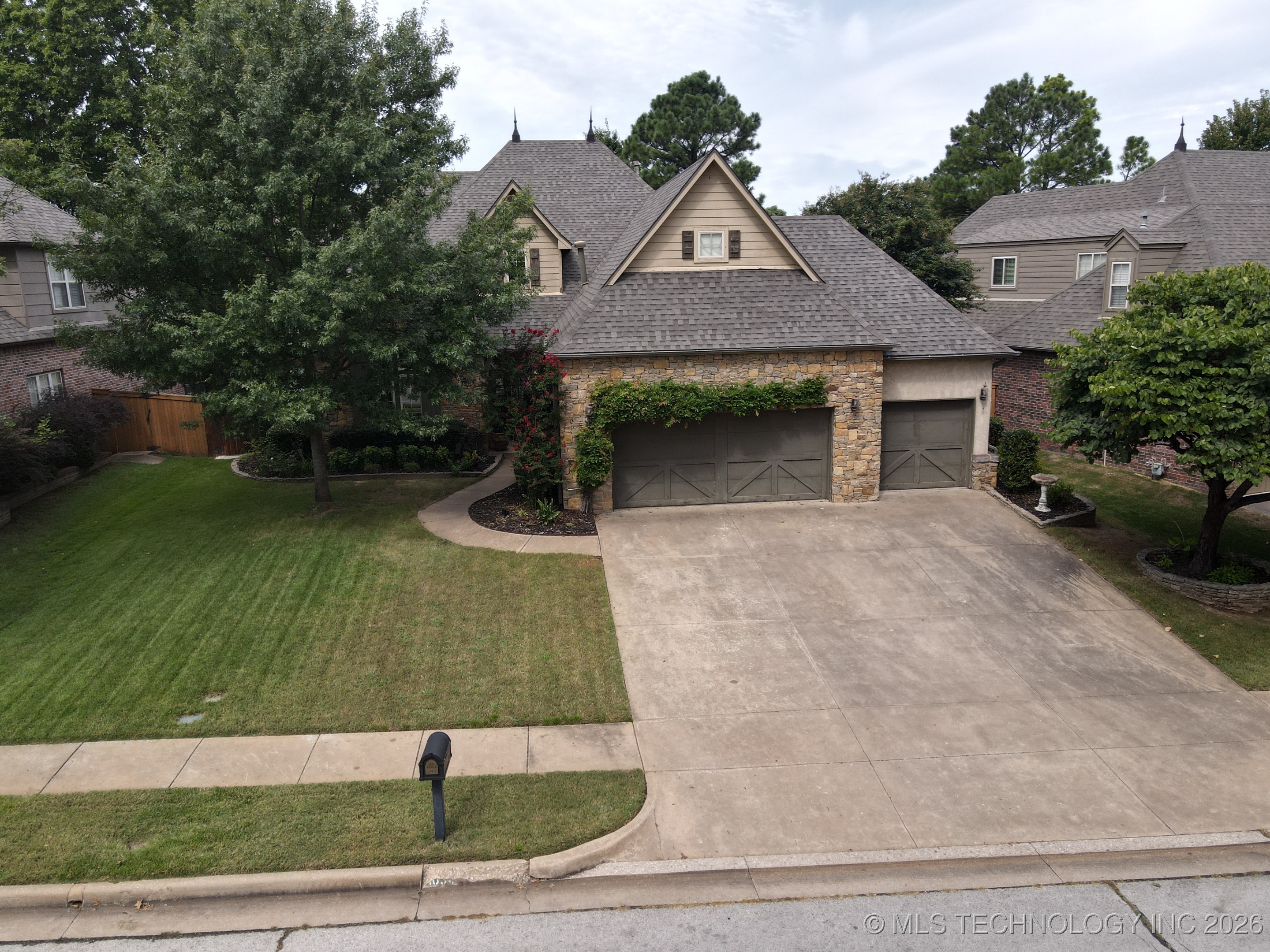 10512 S 91st East Avenue