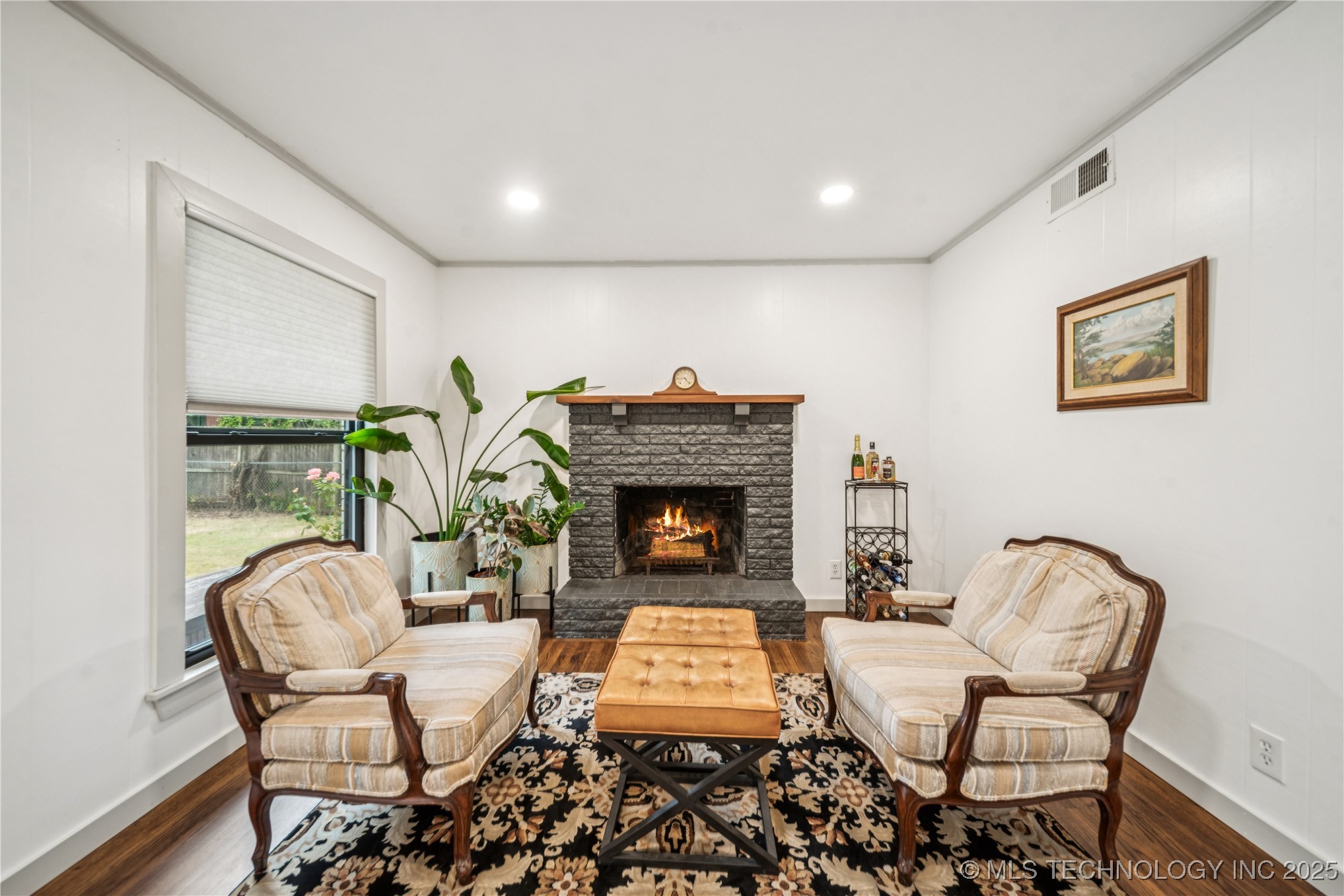 5642 S Richmond Avenue