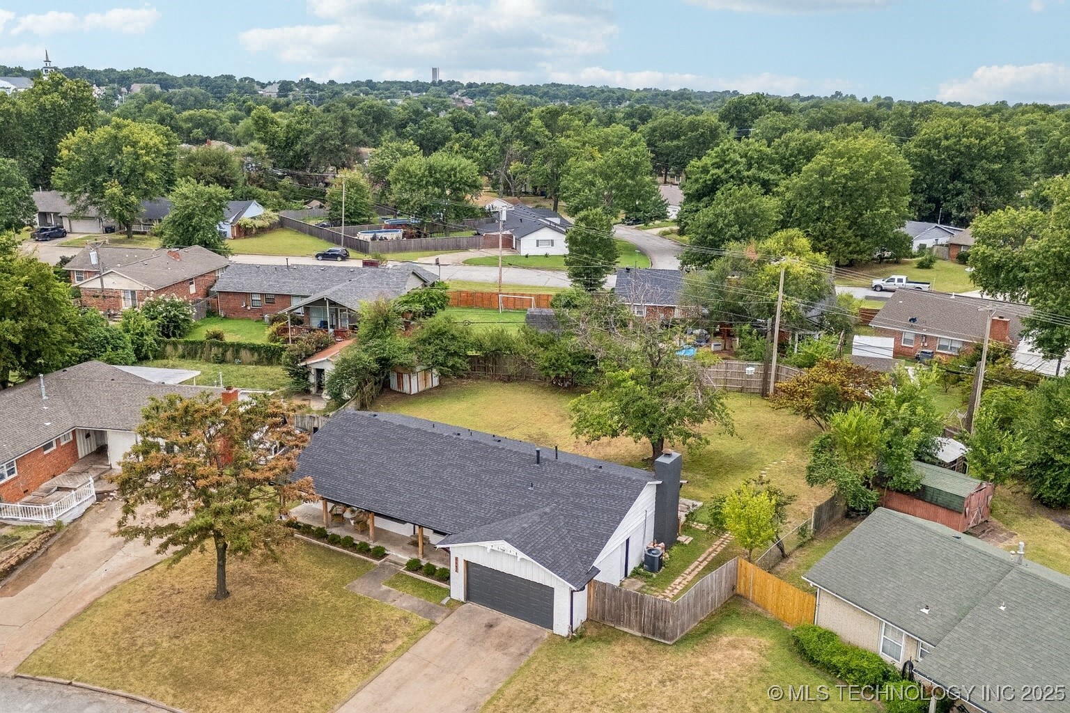 5642 S Richmond Avenue