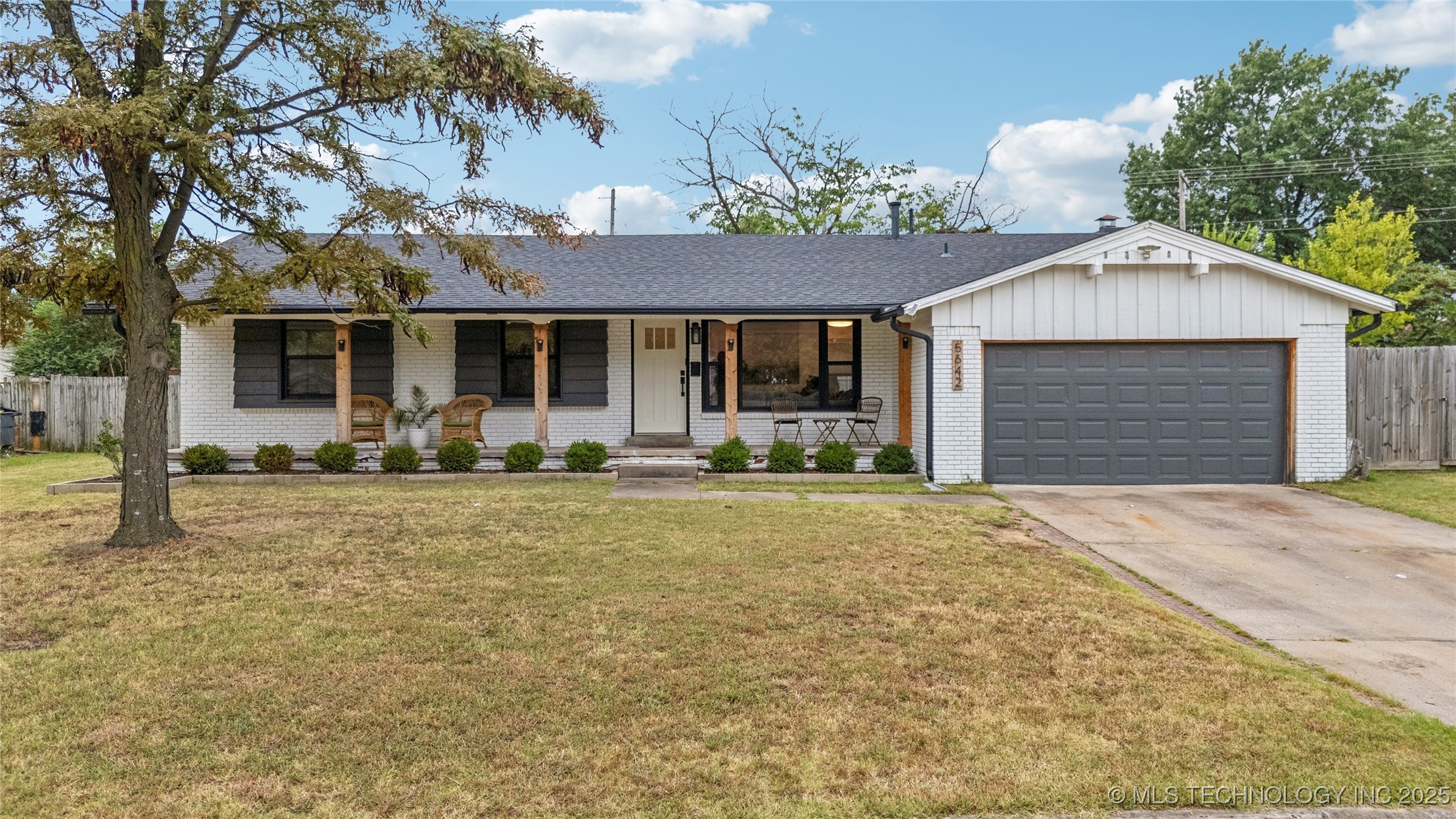 5642 S Richmond Avenue