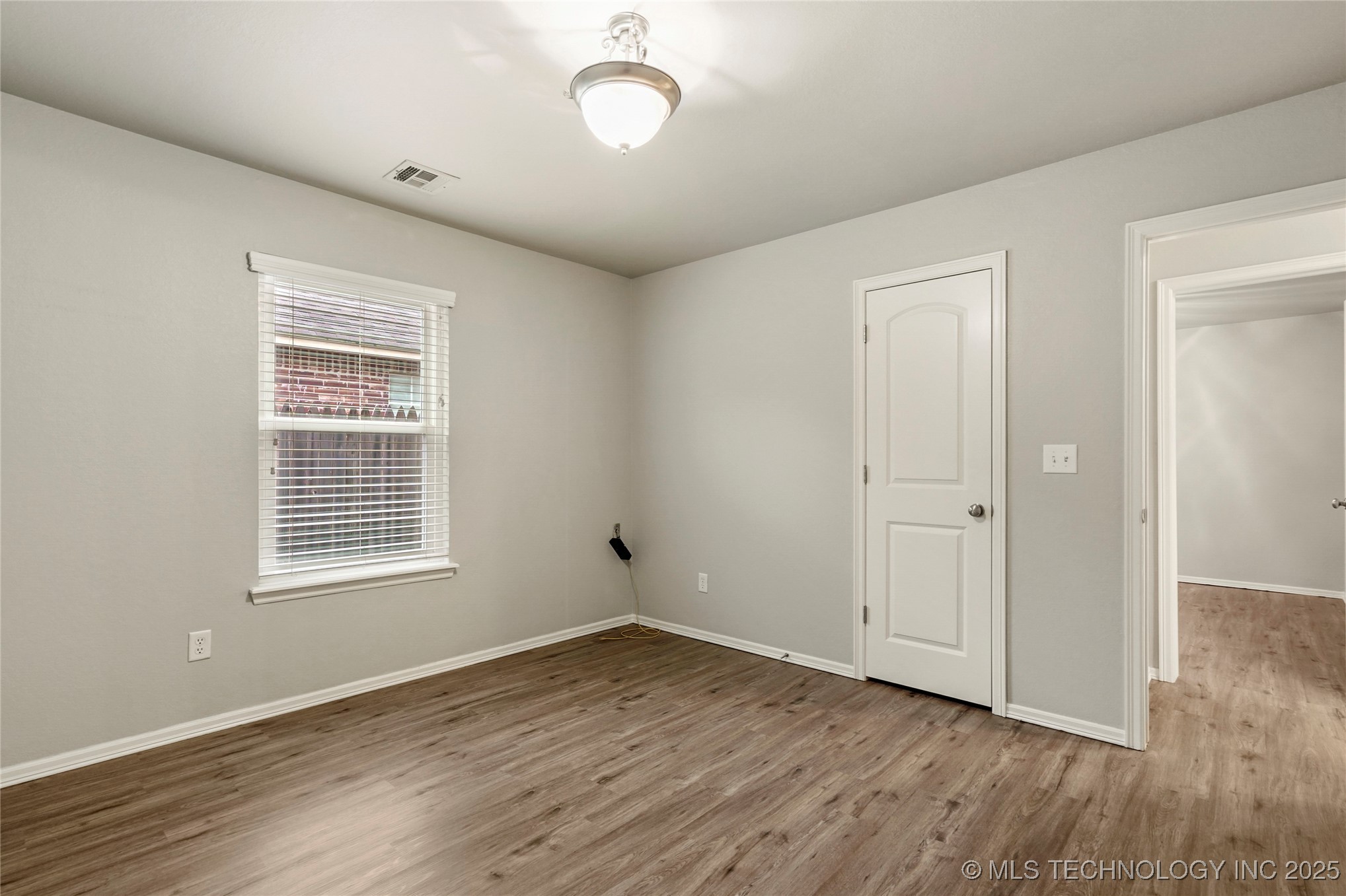 18717 E 50th Place S