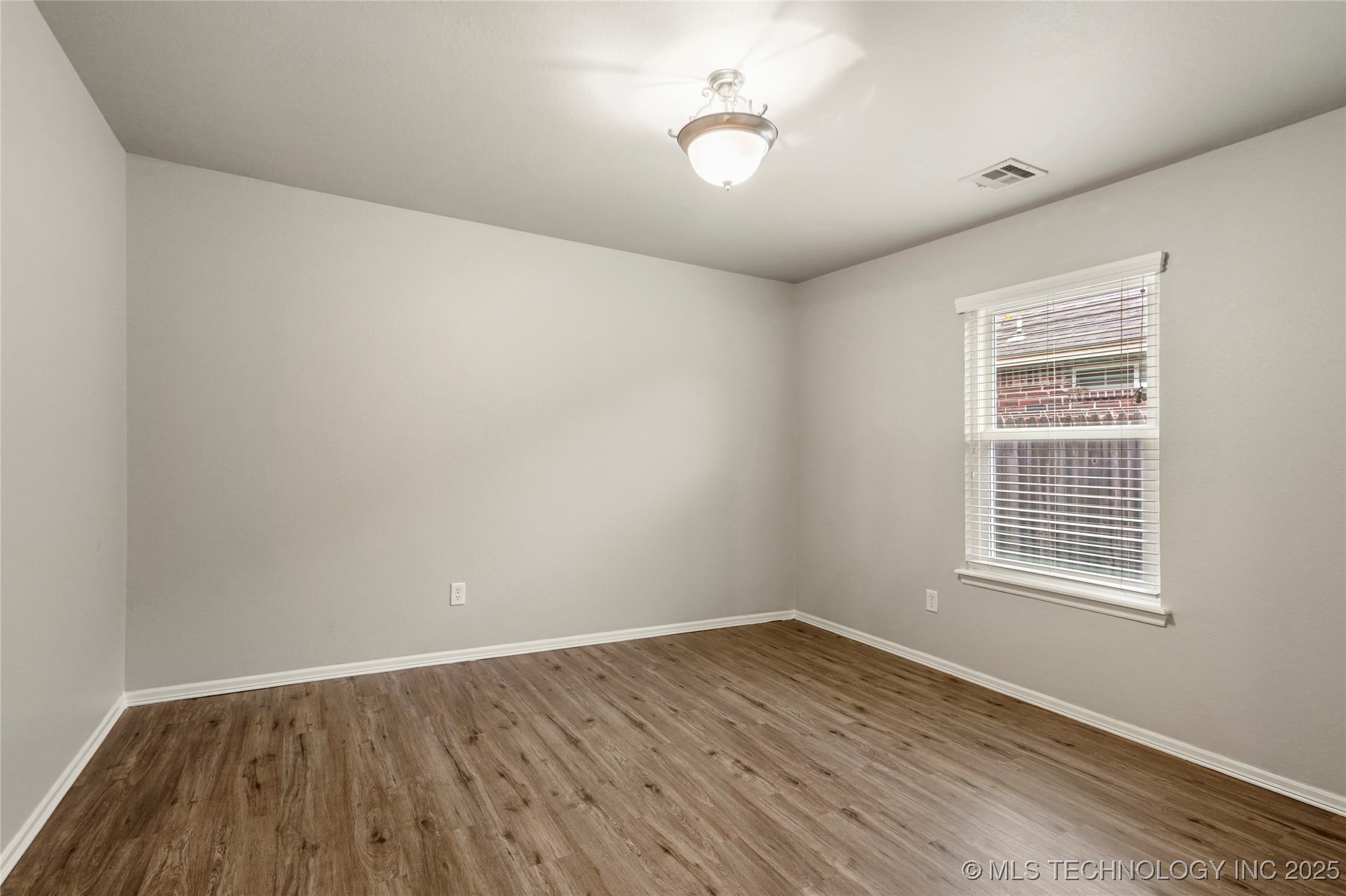 18717 E 50th Place S