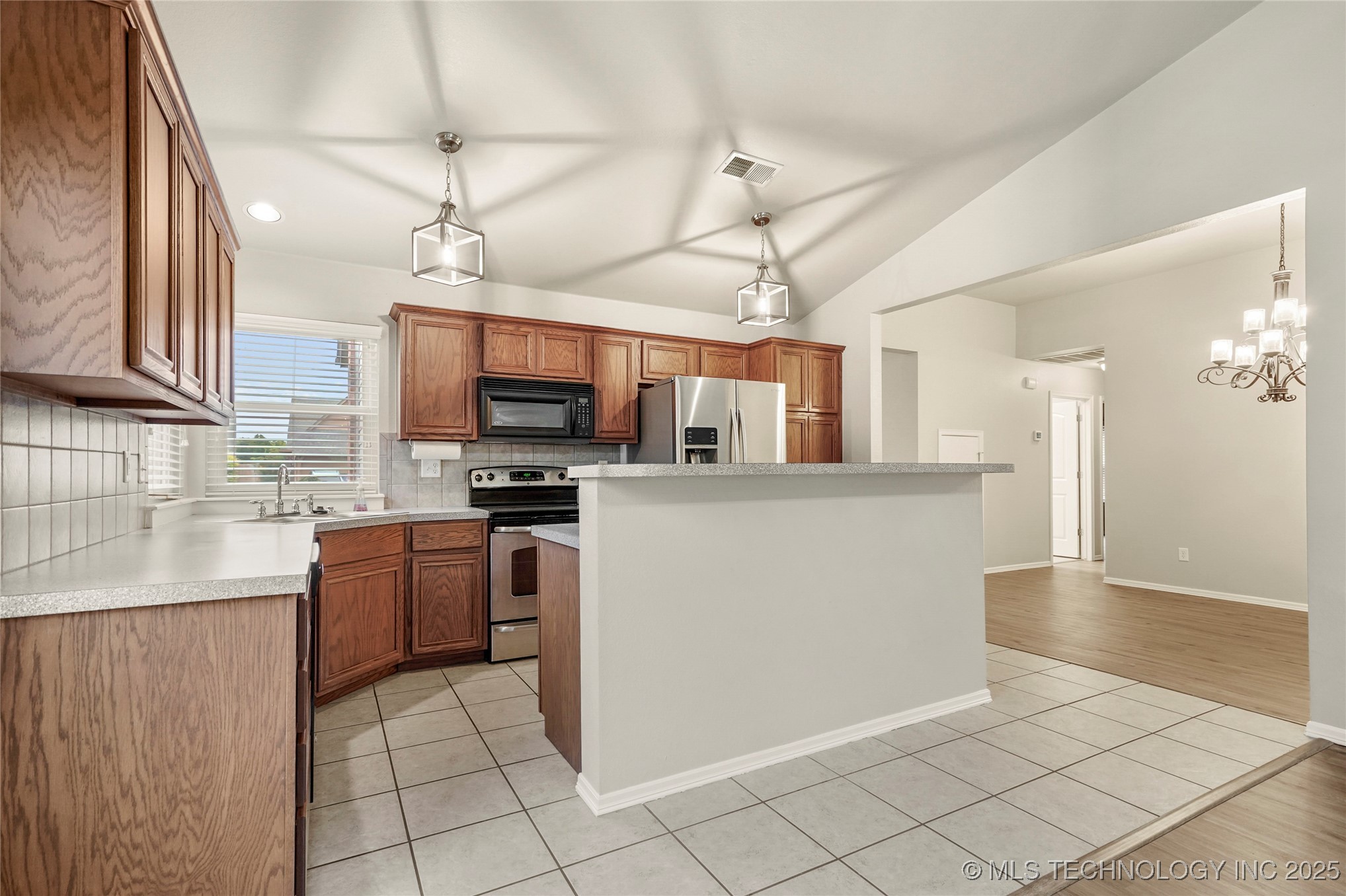 18717 E 50th Place S