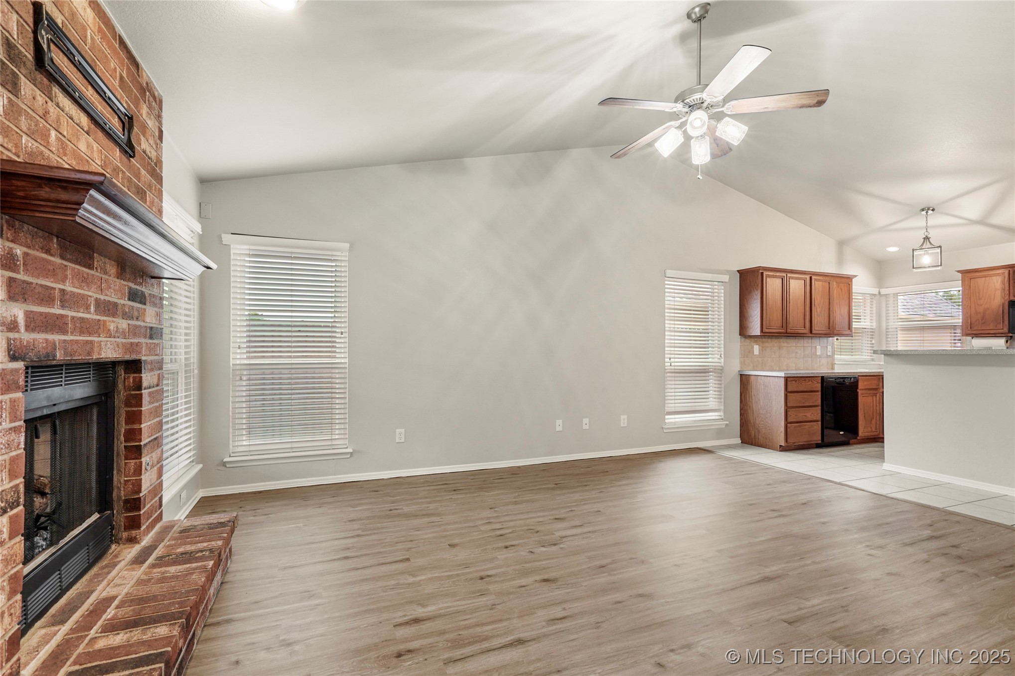 18717 E 50th Place S