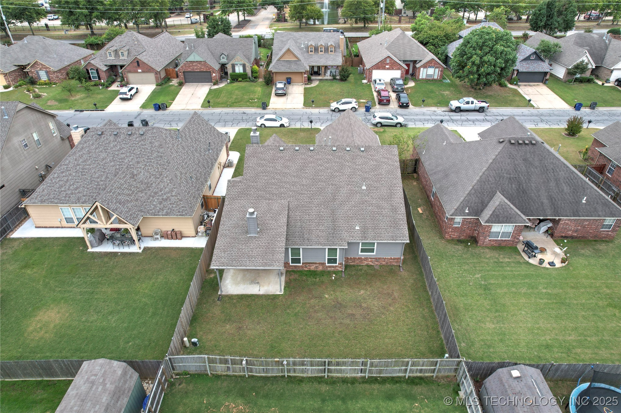 18717 E 50th Place S