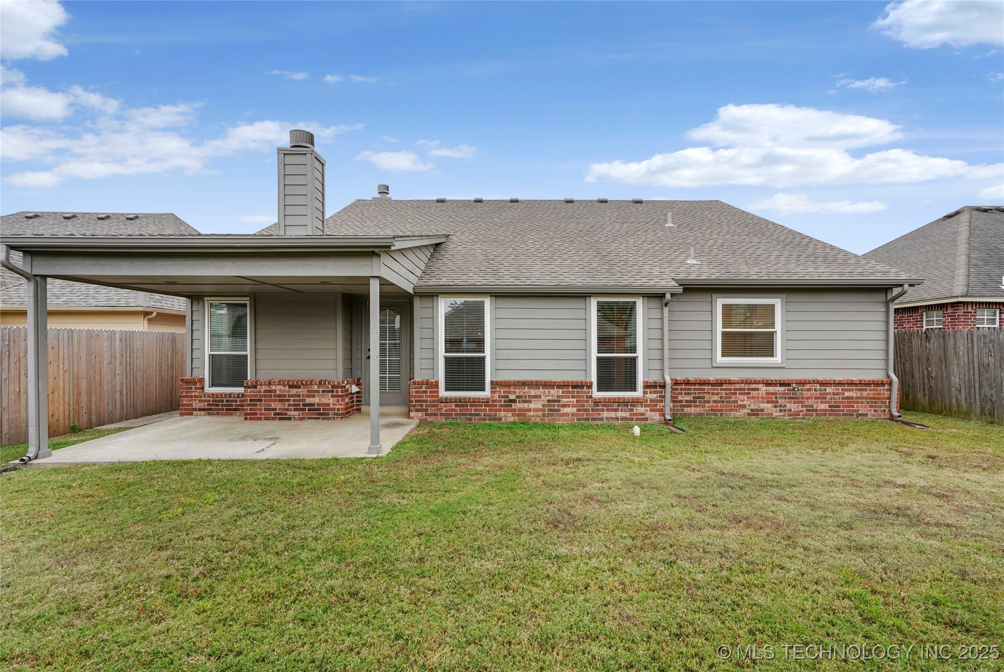 18717 E 50th Place S