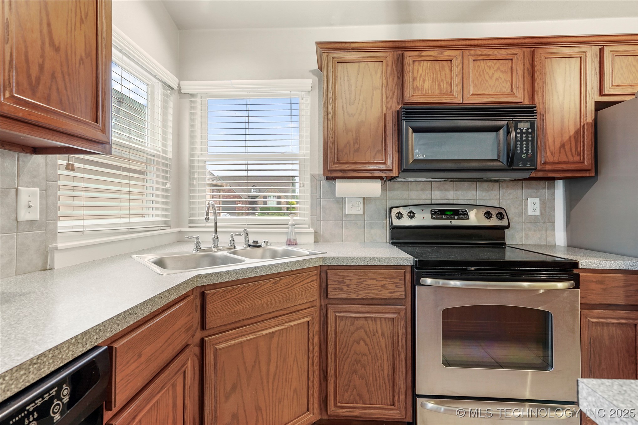 18717 E 50th Place S