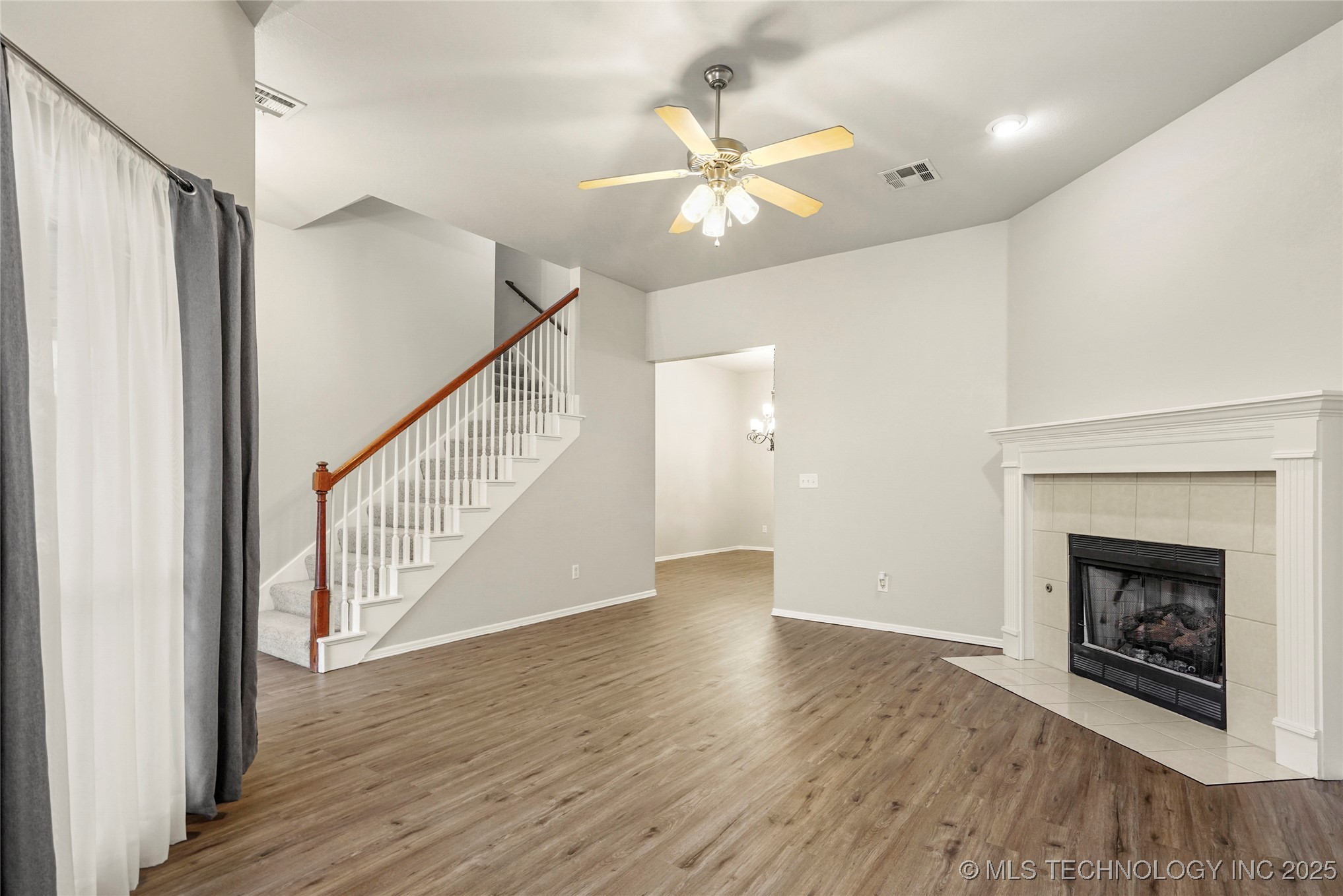 18717 E 50th Place S