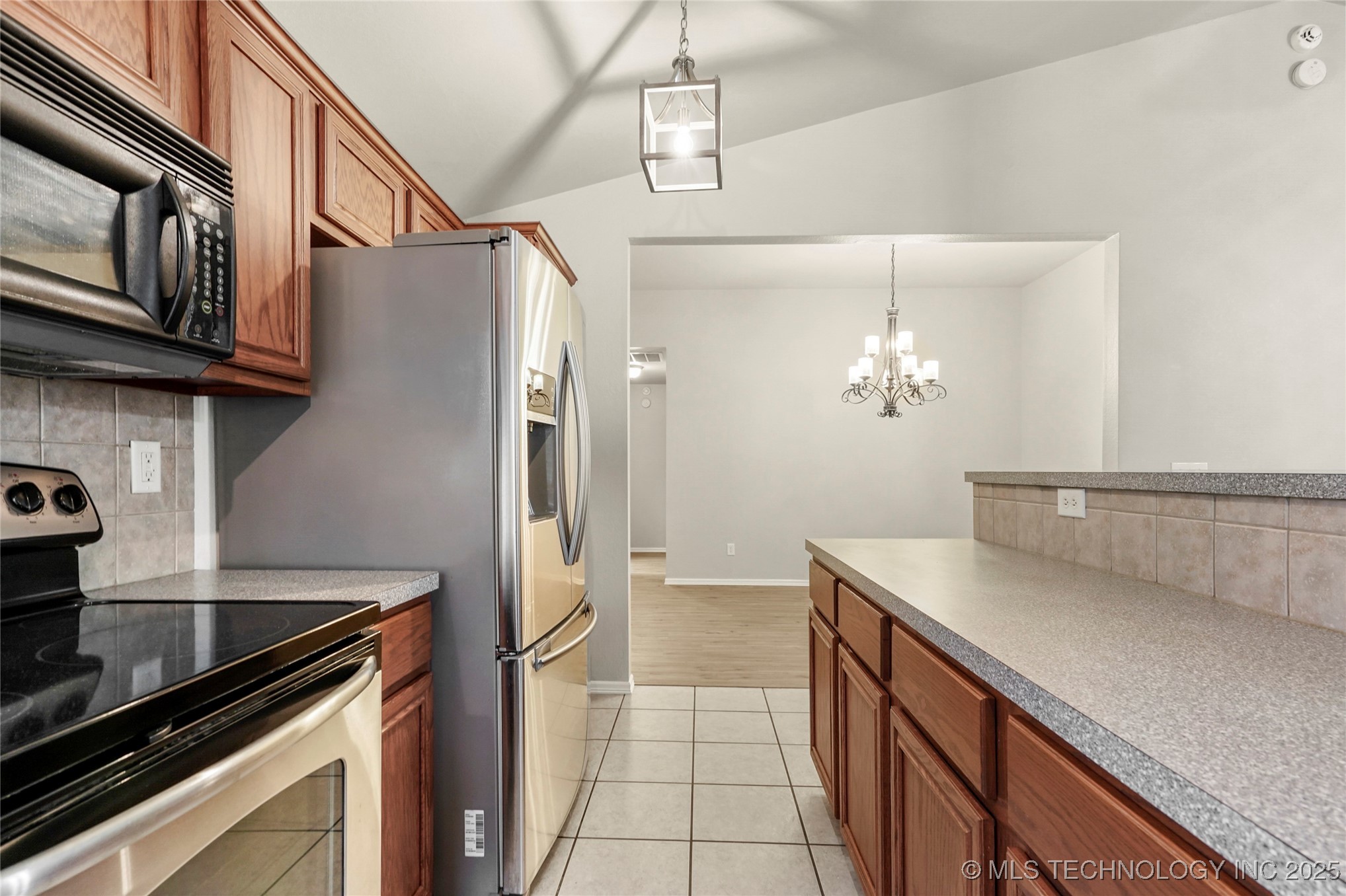 18717 E 50th Place S