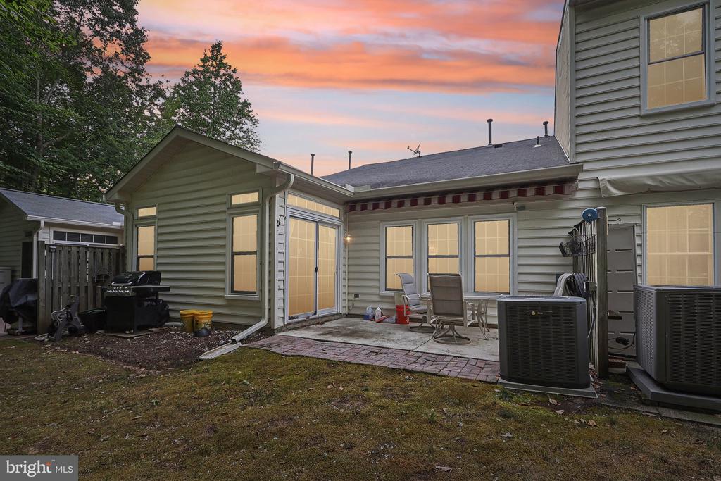 381 COLONY POINT PLACE