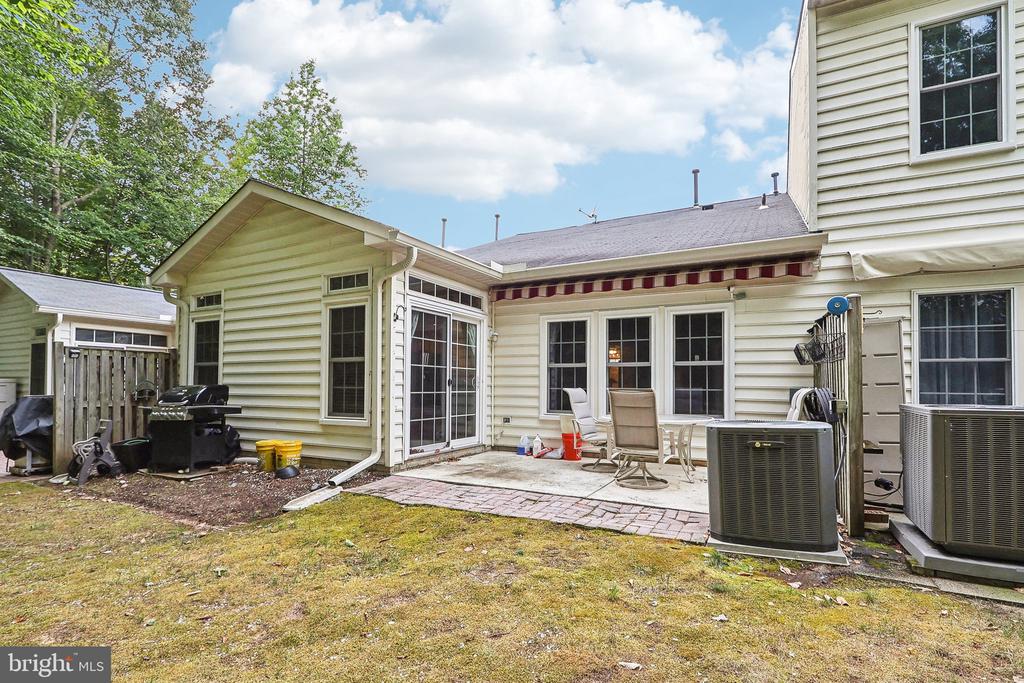 381 COLONY POINT PLACE