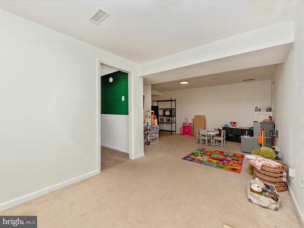 226 HIGHLANDER DRIVE
