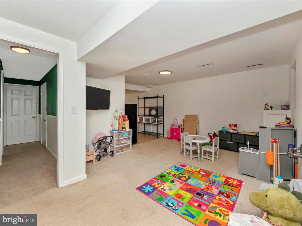 226 HIGHLANDER DRIVE