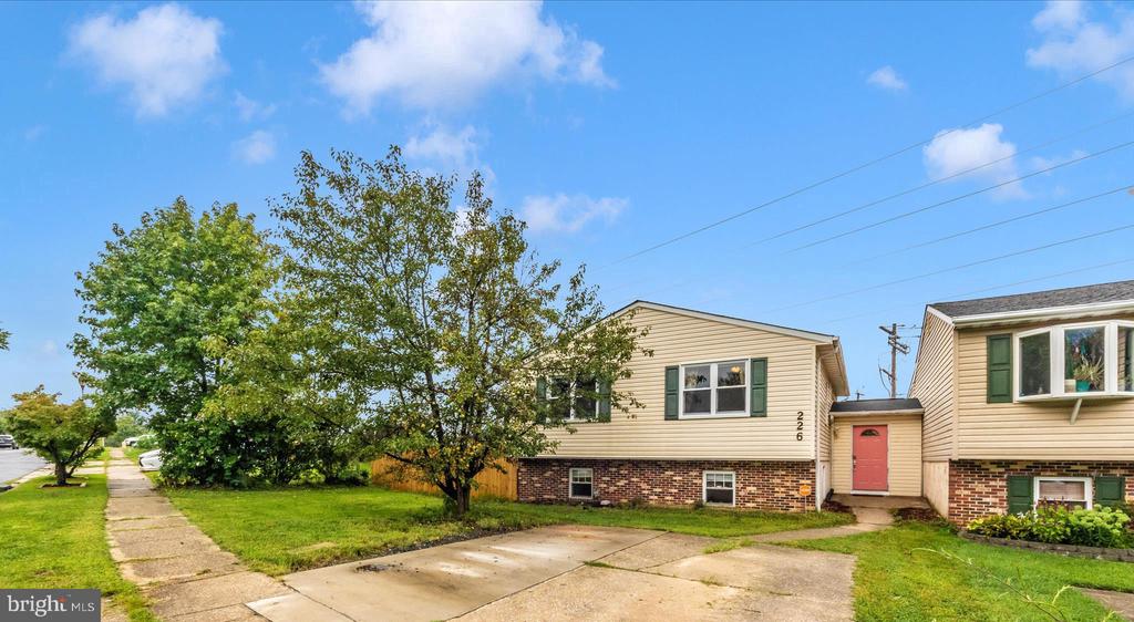 226 HIGHLANDER DRIVE