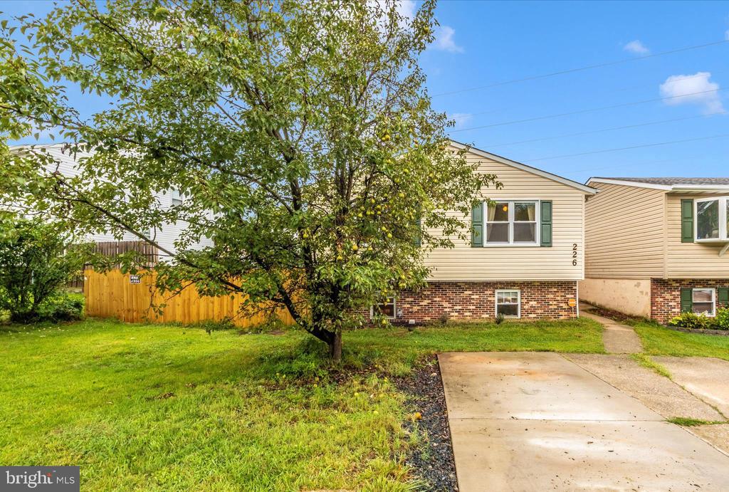 226 HIGHLANDER DRIVE