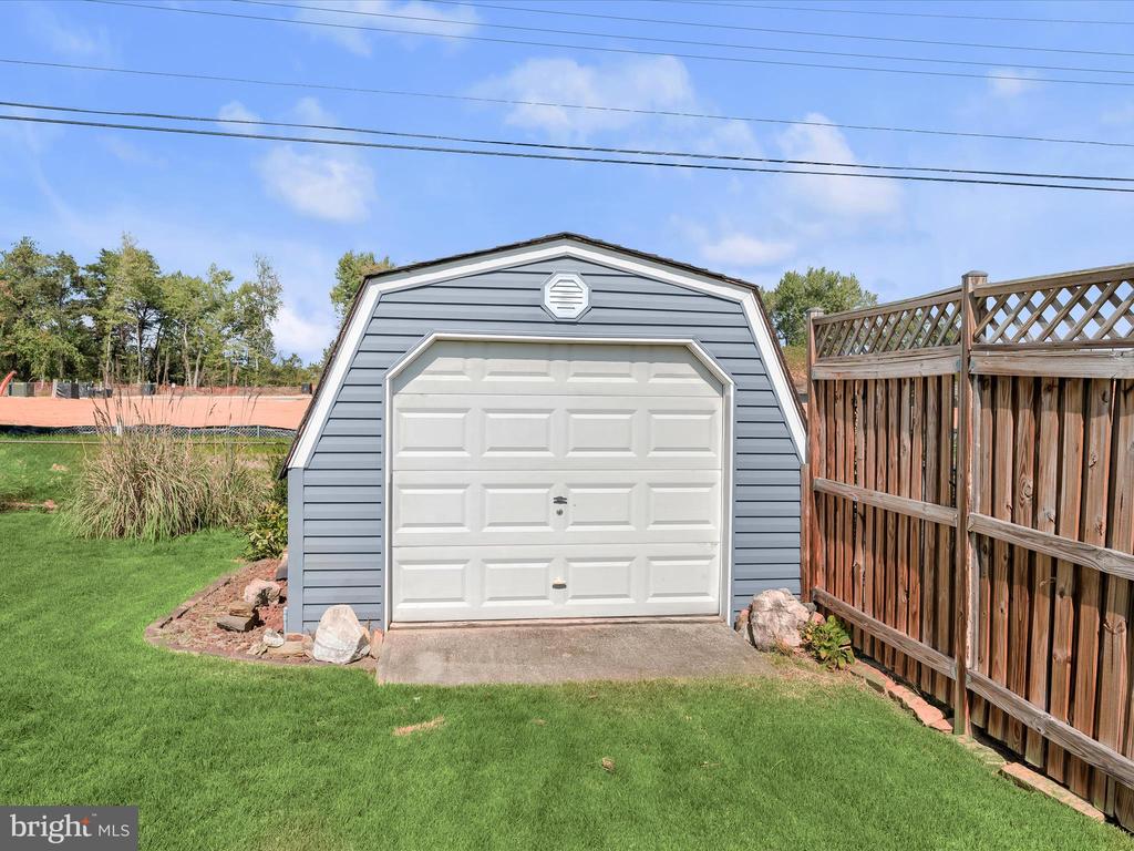 1144 MCHENRY DRIVE