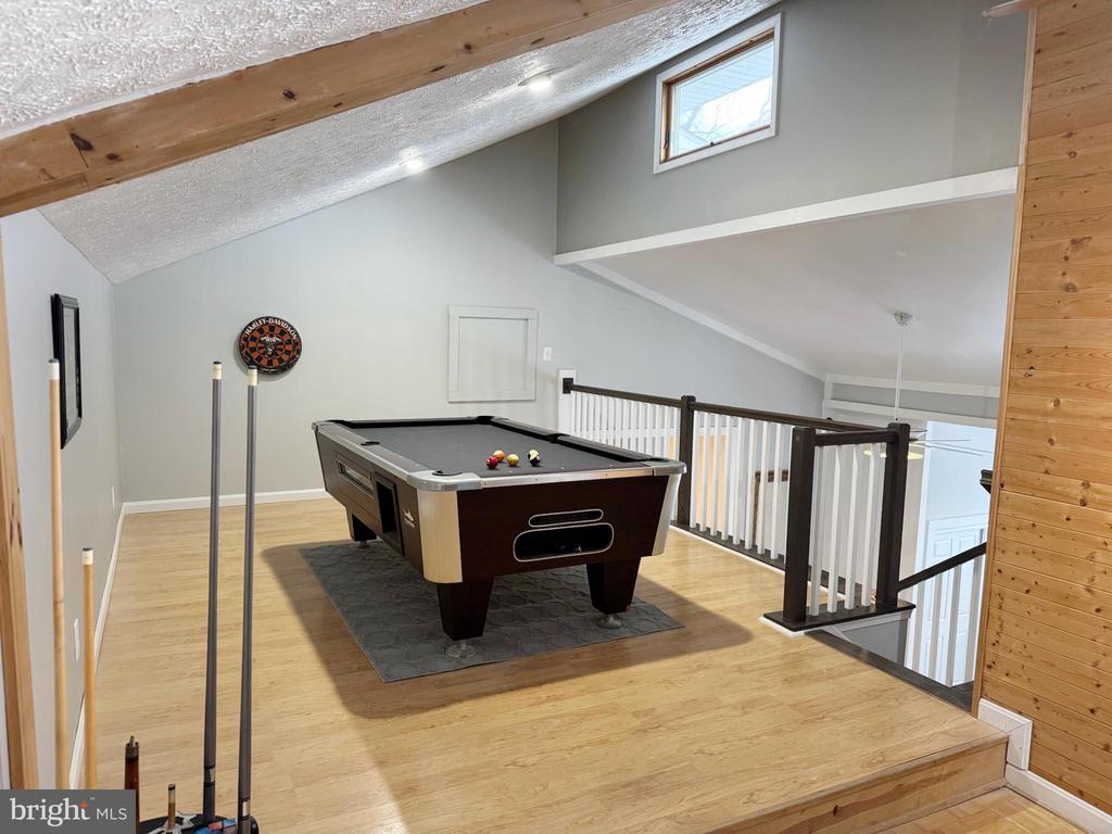 1152 PINE TREE DRIVE