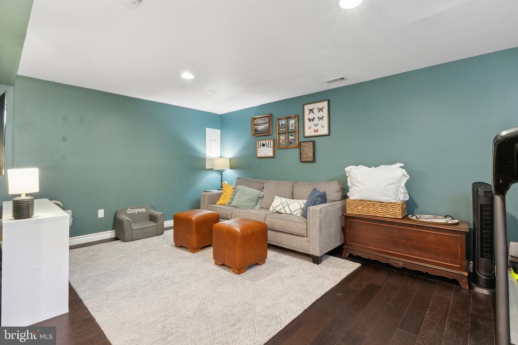 1412 ODENTON ROAD